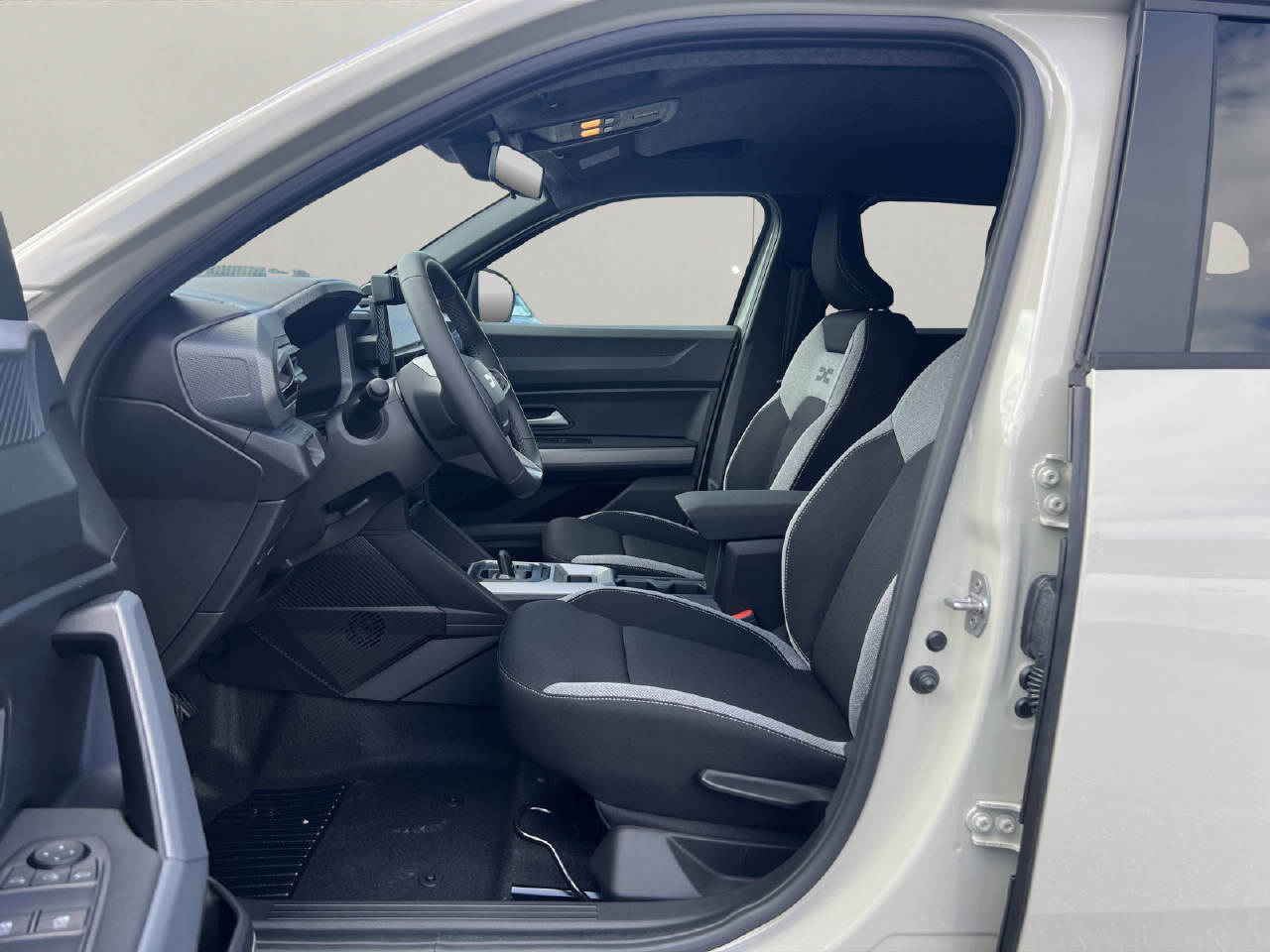 DACIA Duster 1.8 Hybrid Journey-image-8