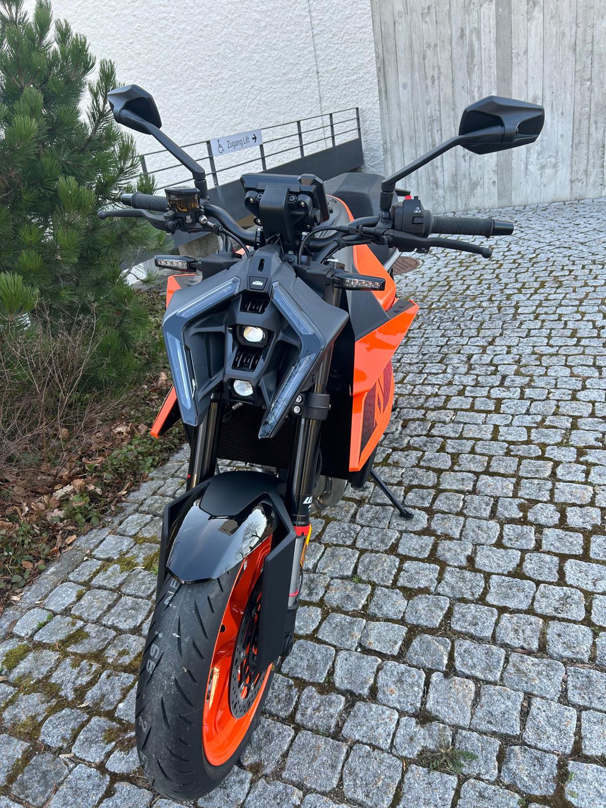 KTM 990 Duke-image-5