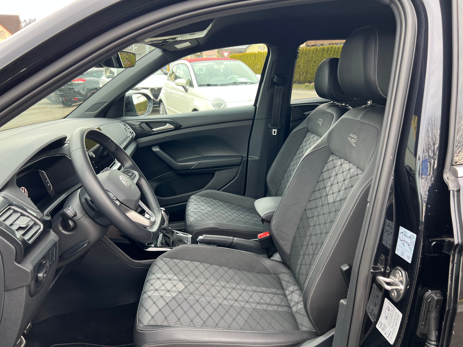 VW T-Cross 1.5 TSI EVO ACT R-Line DSG-image-9