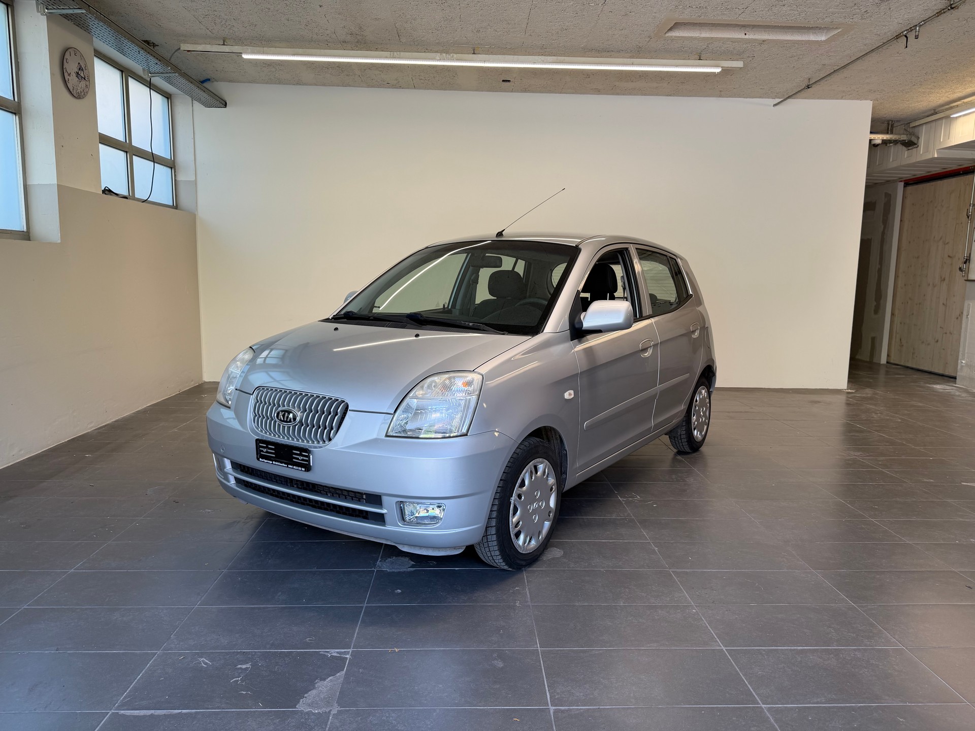KIA Picanto 1.1 LX-image-1