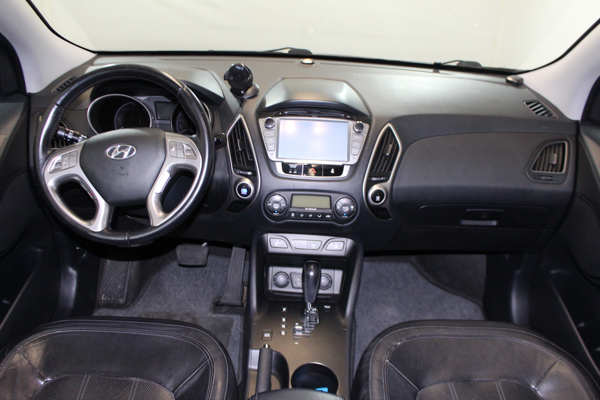 HYUNDAI ix35 2.0 CRDi 184 Premium 4WD-image-12