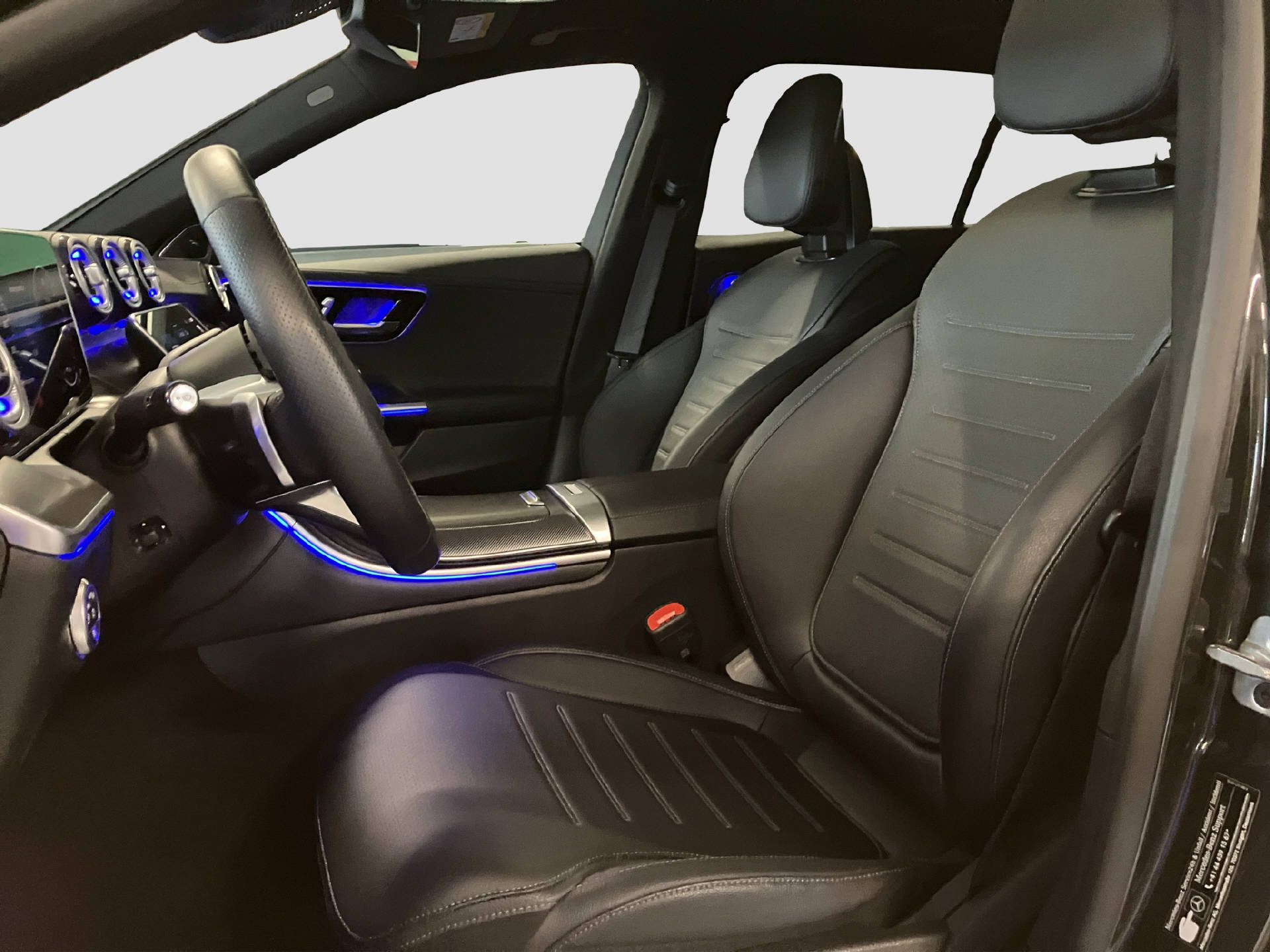 MERCEDES-BENZ C 300 de AMG Line 4MATIC Kombi-image-6