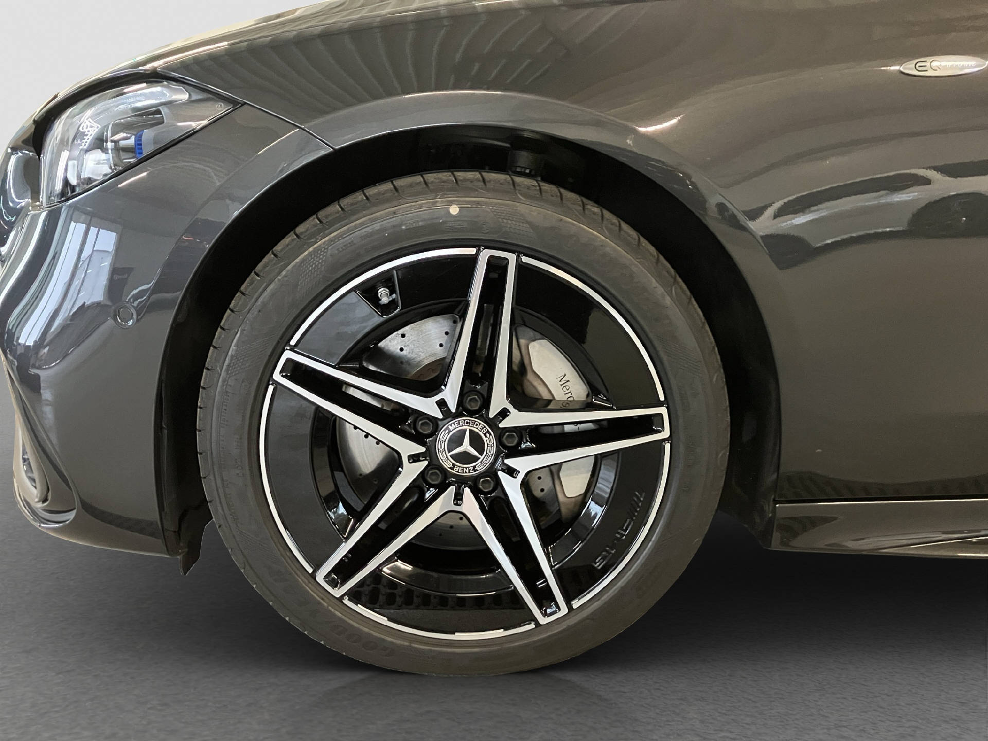 MERCEDES-BENZ C 300 de AMG Line 4MATIC Kombi-image-5