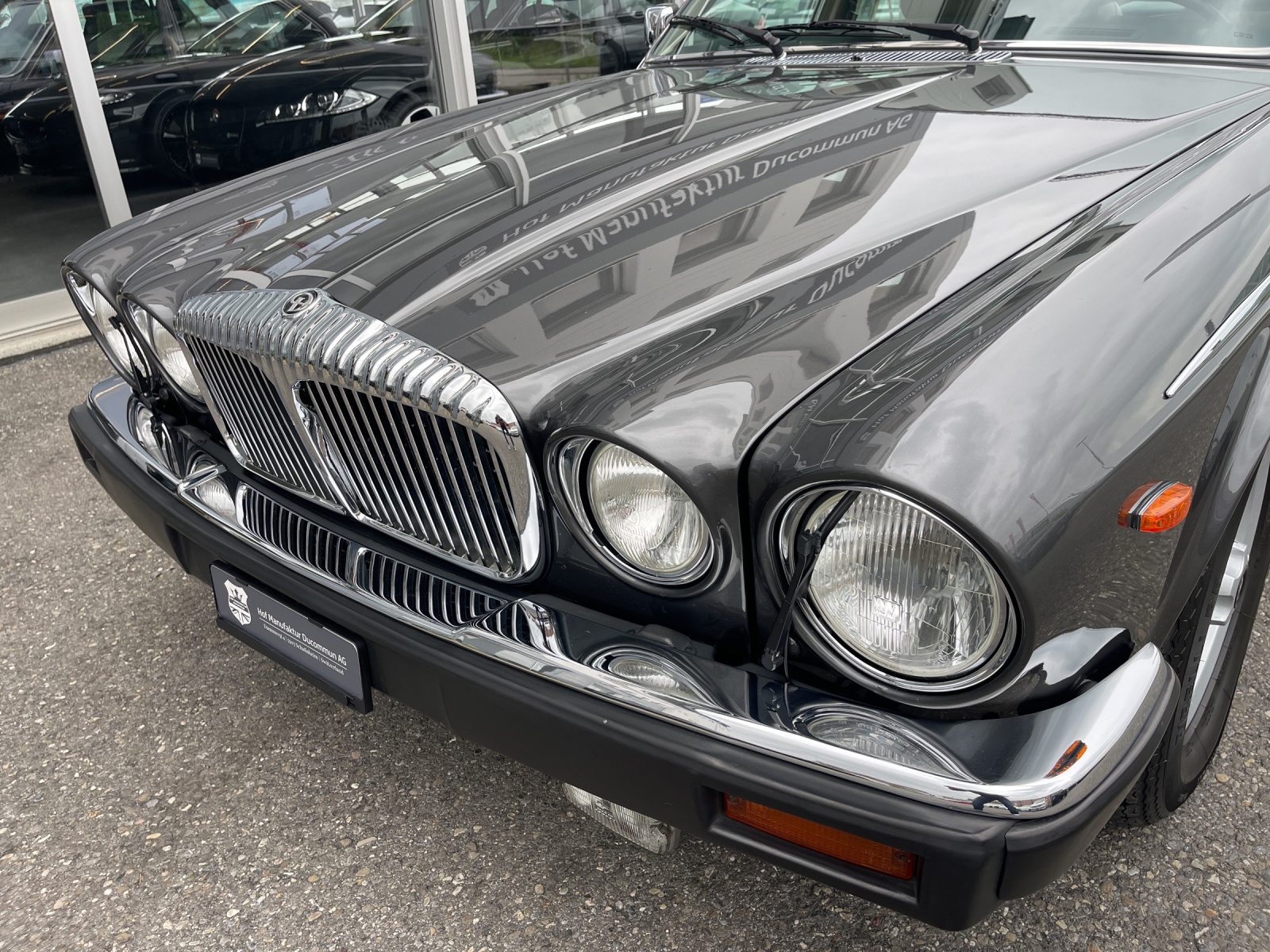 DAIMLER 5.3 Double Six-image-15