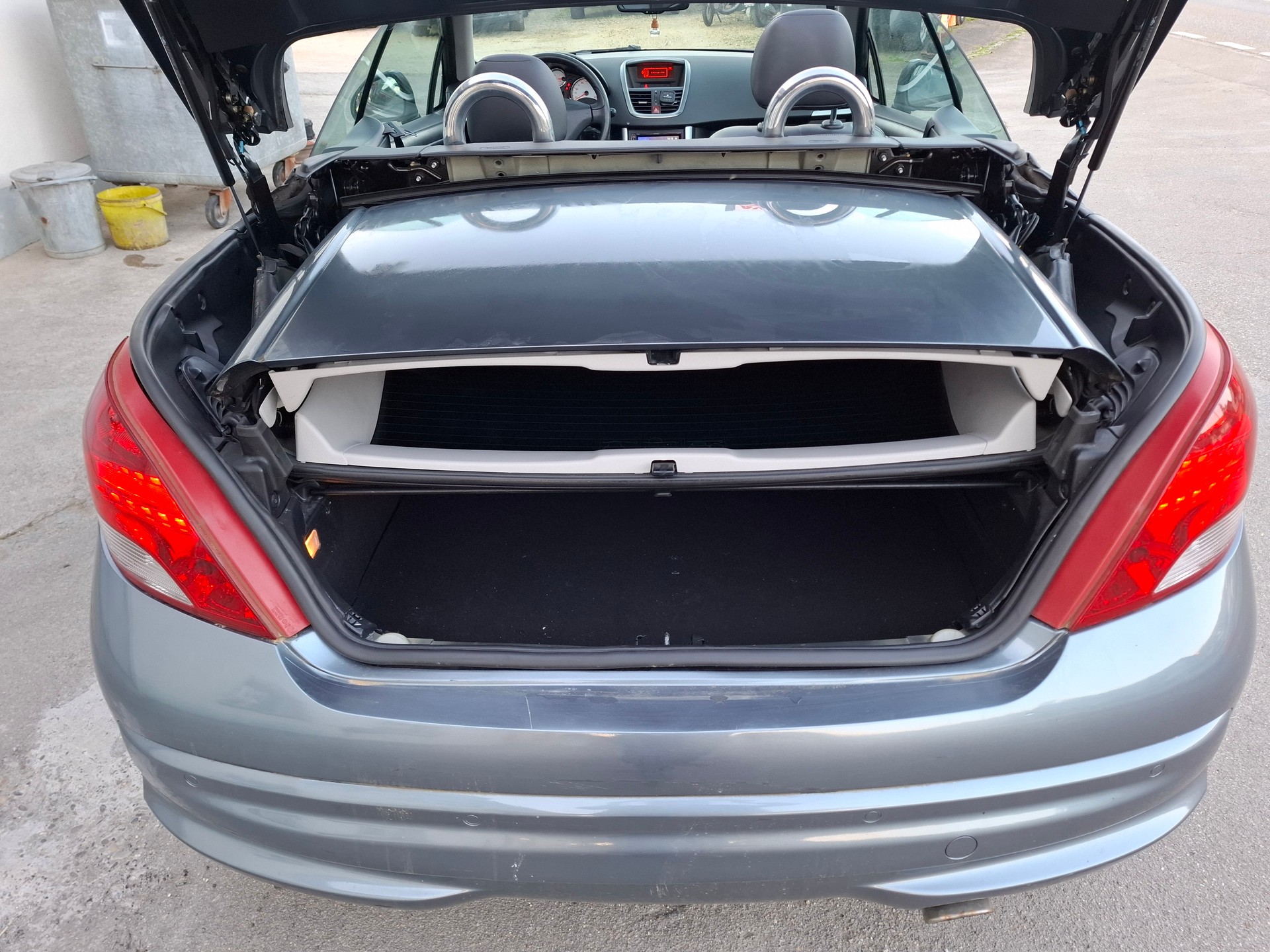 PEUGEOT 207 CC 1.6 16V Turbo Sport-image-6