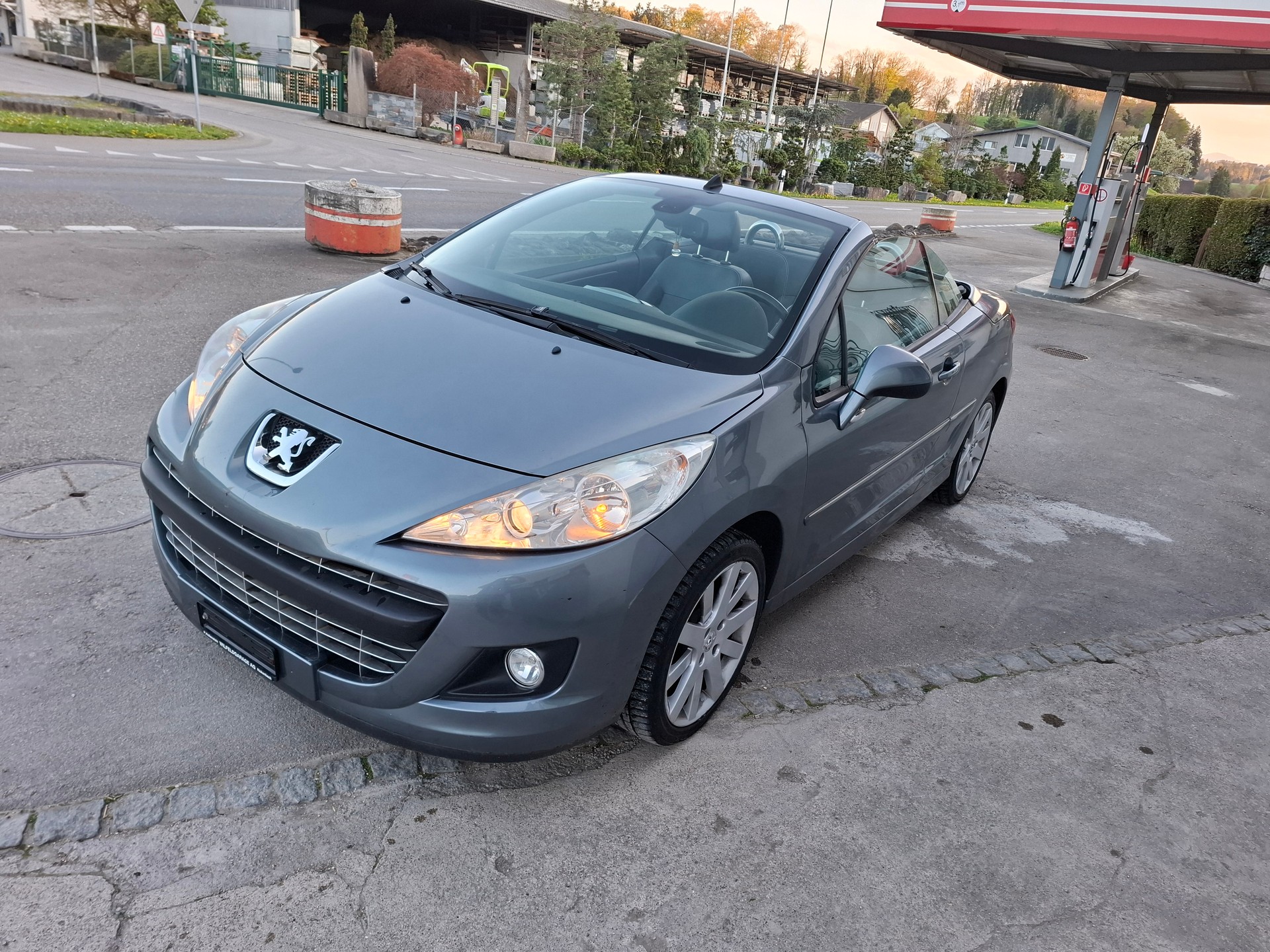 PEUGEOT 207 CC 1.6 16V Turbo Sport-image-3