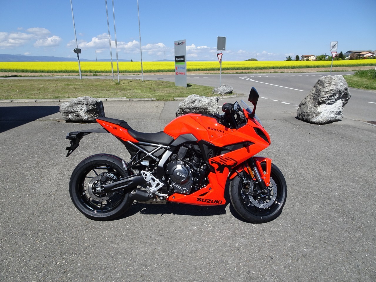 SUZUKI GSX 8 R (35kW)-image-0