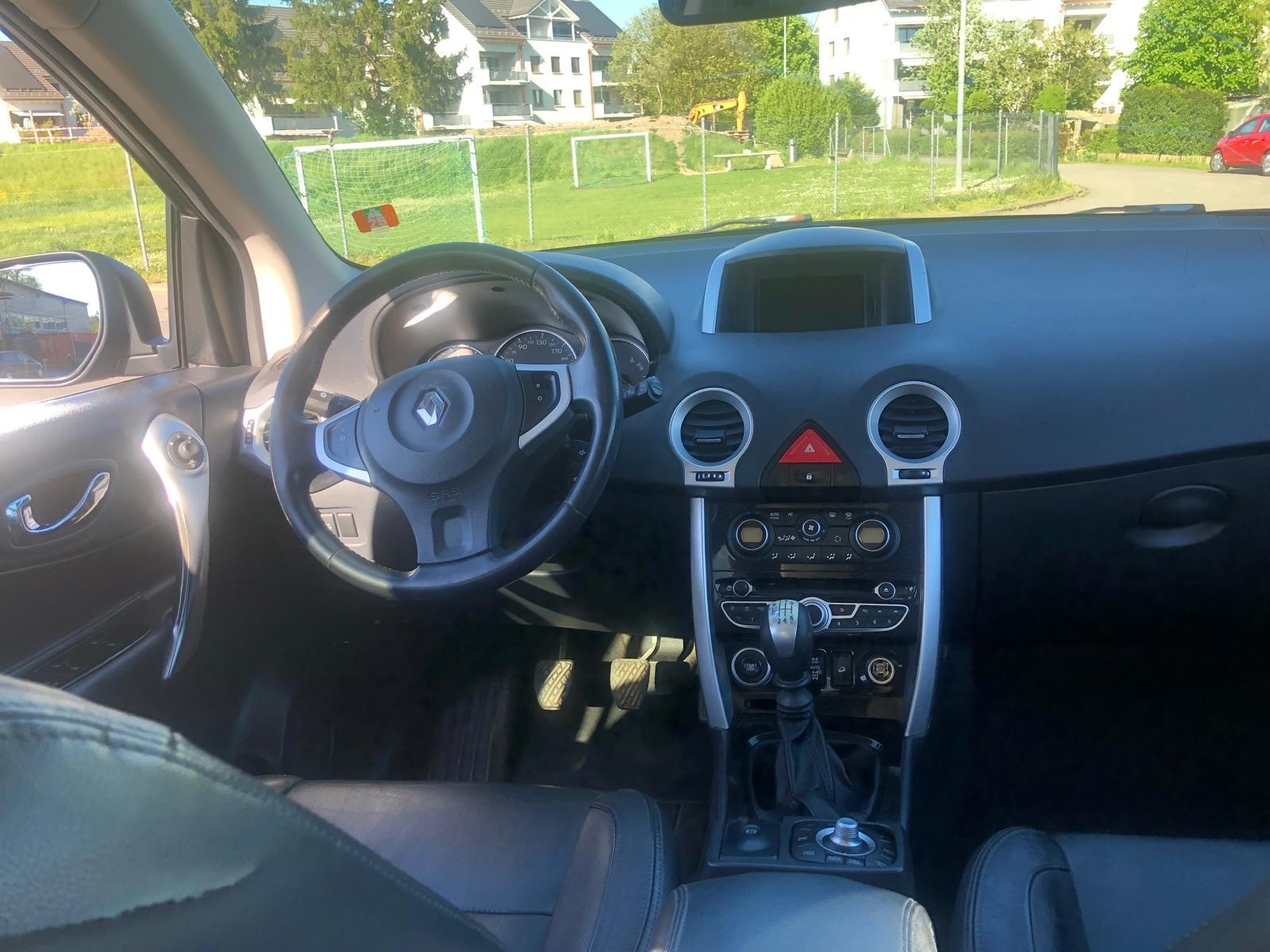 RENAULT Koleos 2.0 dCi Dynamique 4x4-image-8