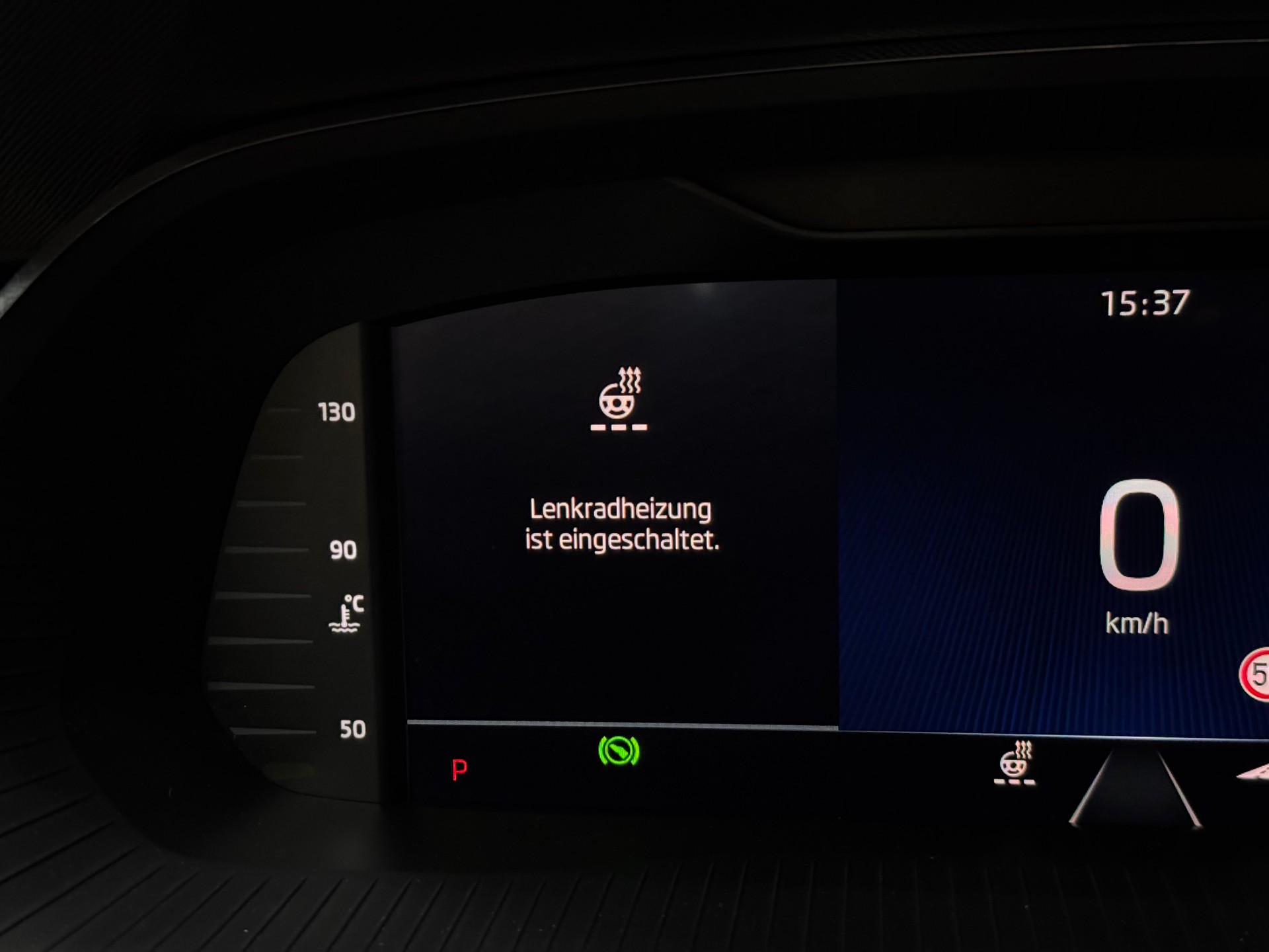 SKODA Octavia Combi 2.0 TDI 150 Style DSG | Panorama | Massagesitze | *ab CHF 199.-/ Monat*-image-24