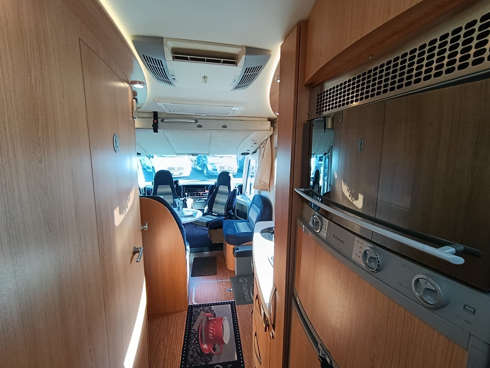 ADRIA Vision ***Maximale Freiheit dank Vollautarkie***Grenzenloses Reisen***Efoy Anlage*Solar*Wechselrichter 4000W*Dieselheizung*-image-12