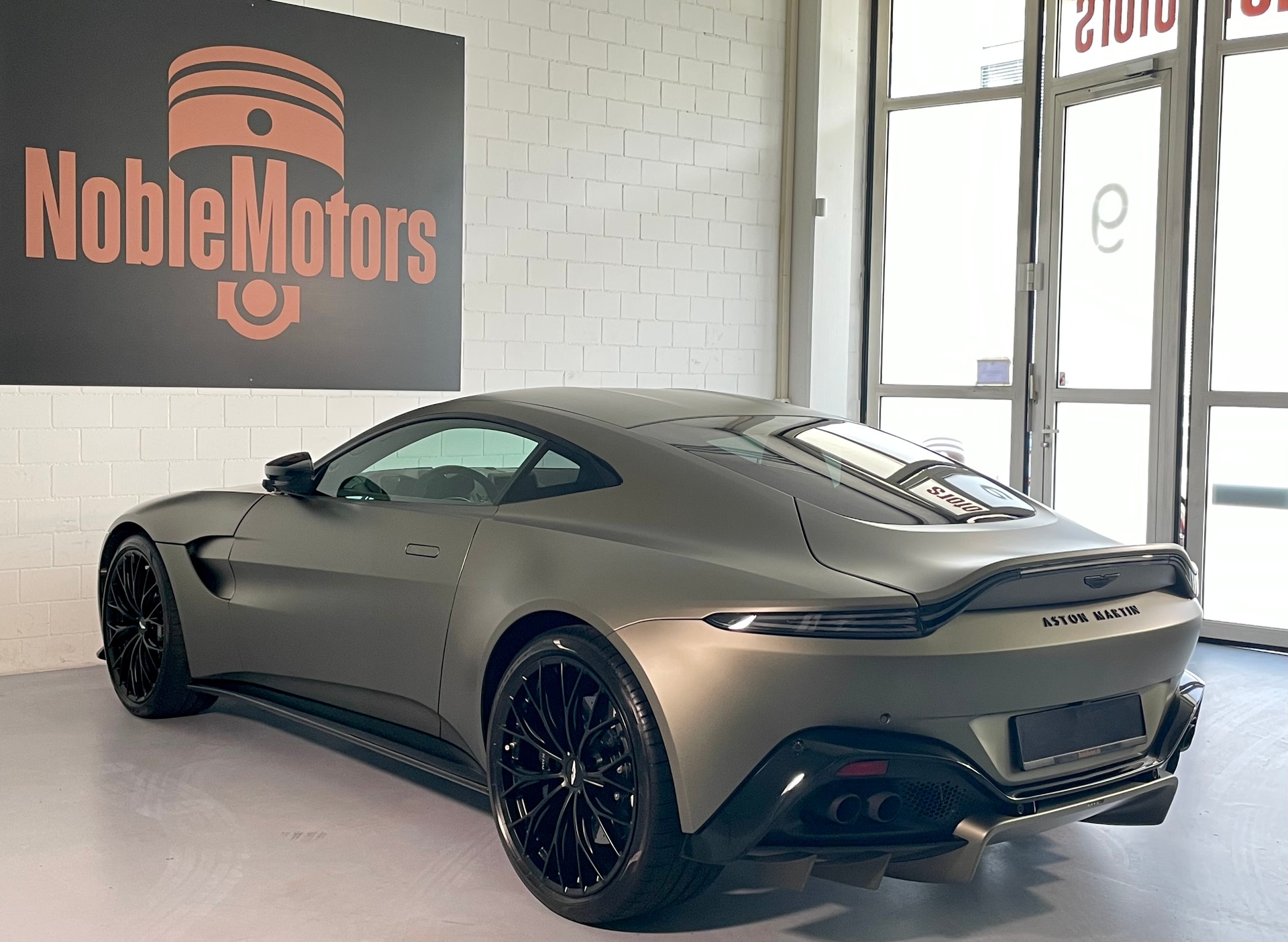 ASTON MARTIN V8 Vantage 4.0 Coupé CH- Fzg. in Q- Sonder-Lack Satin & Carbon Brakes, NP: 225‘000.--image-6