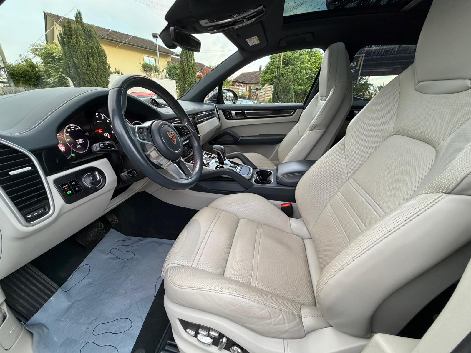 PORSCHE Cayenne-image-9