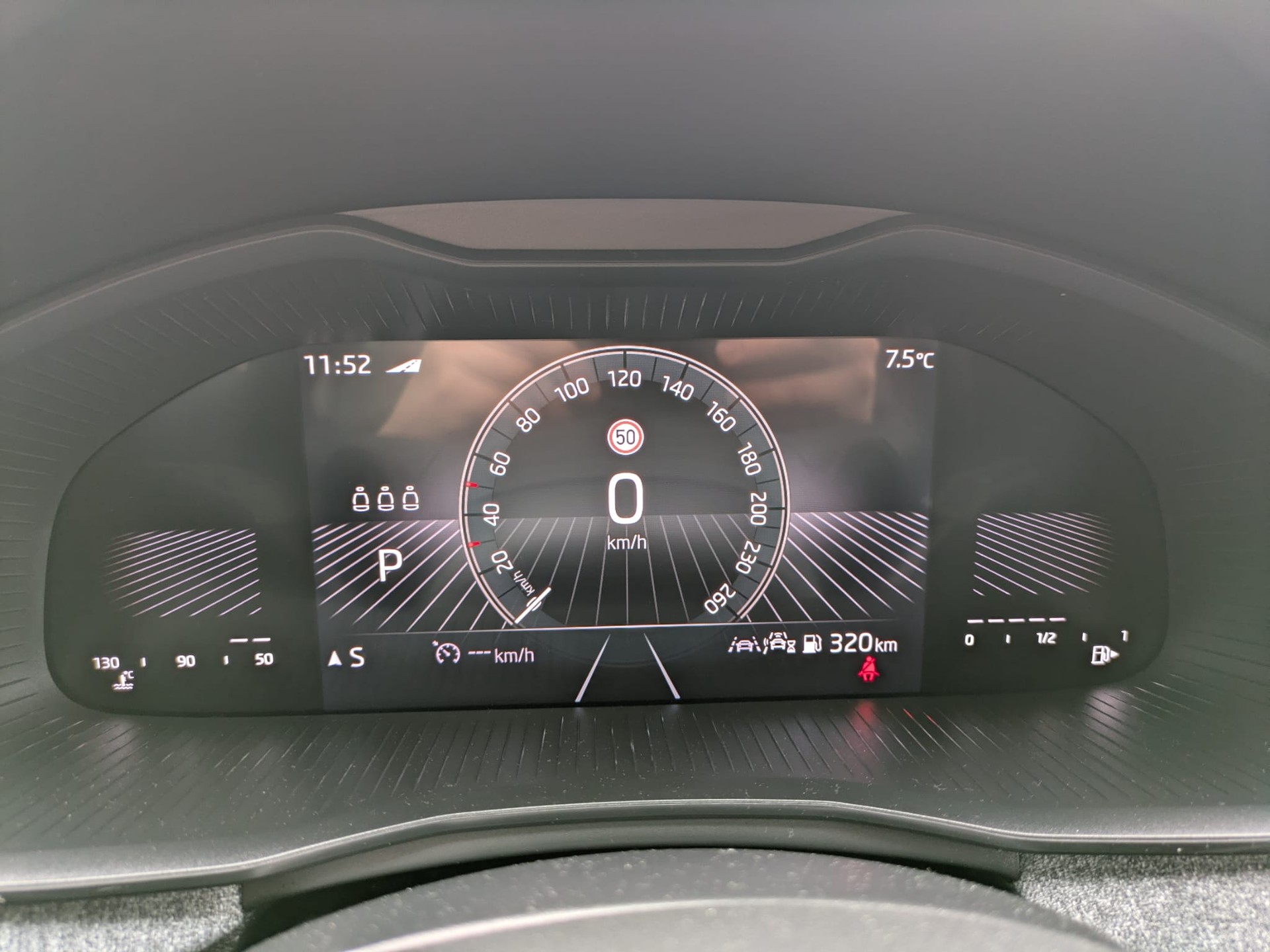 SKODA Kamiq 1.0 TSI Selection DSG-image-18