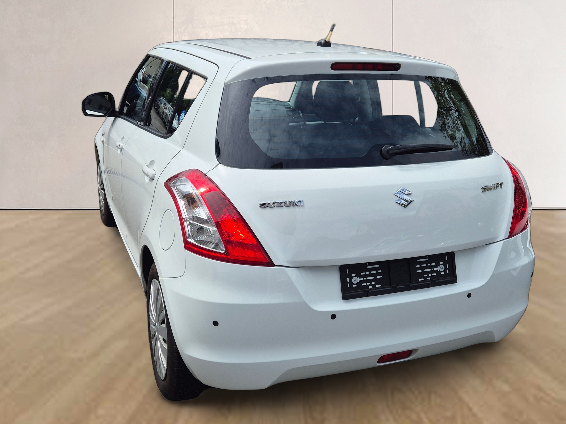 SUZUKI SWIFT-image-4
