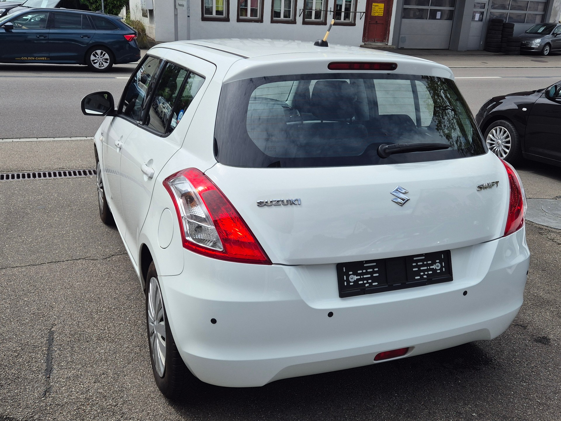 SUZUKI SWIFT-image-4