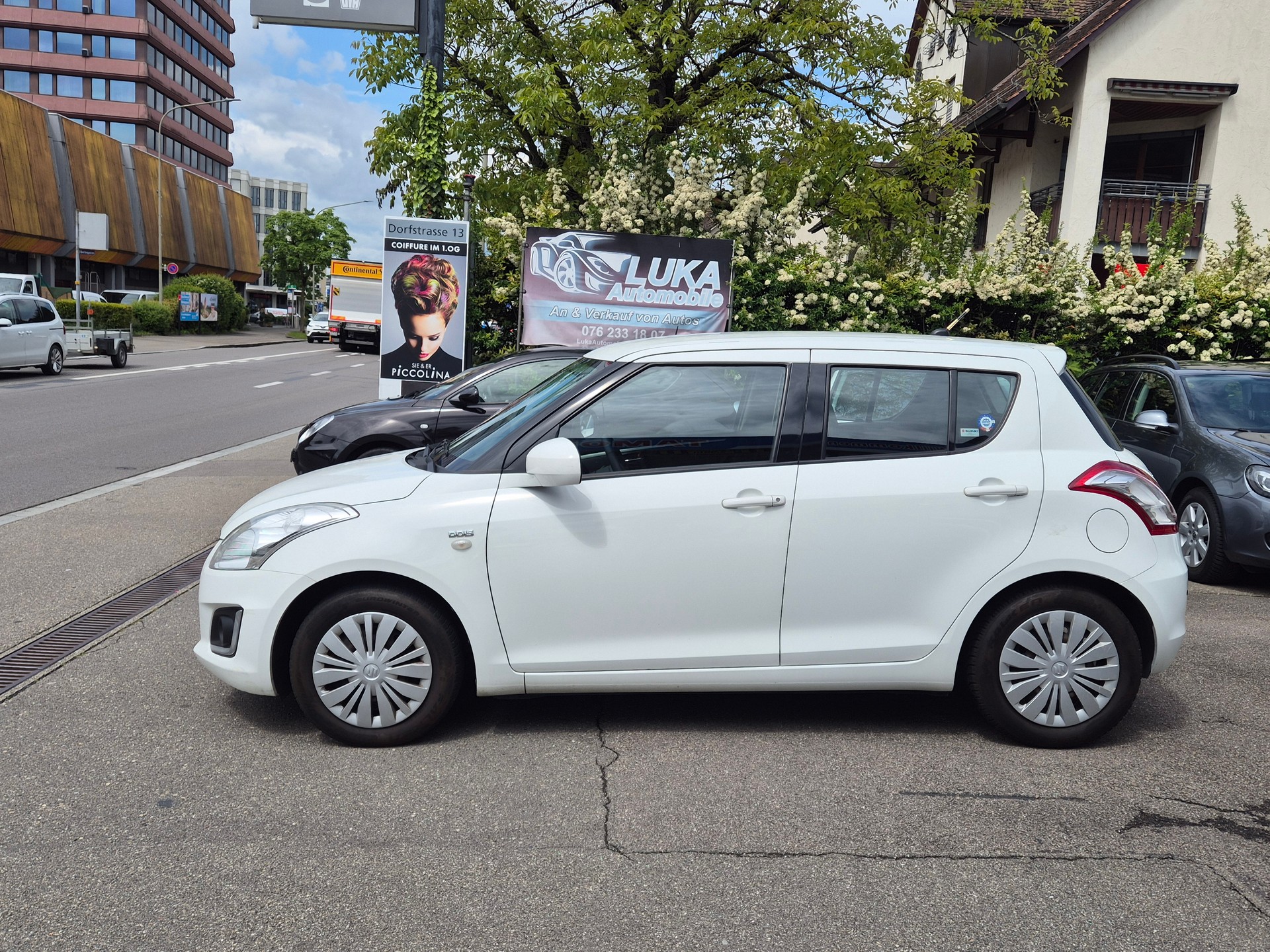 SUZUKI SWIFT-showroom-element-2