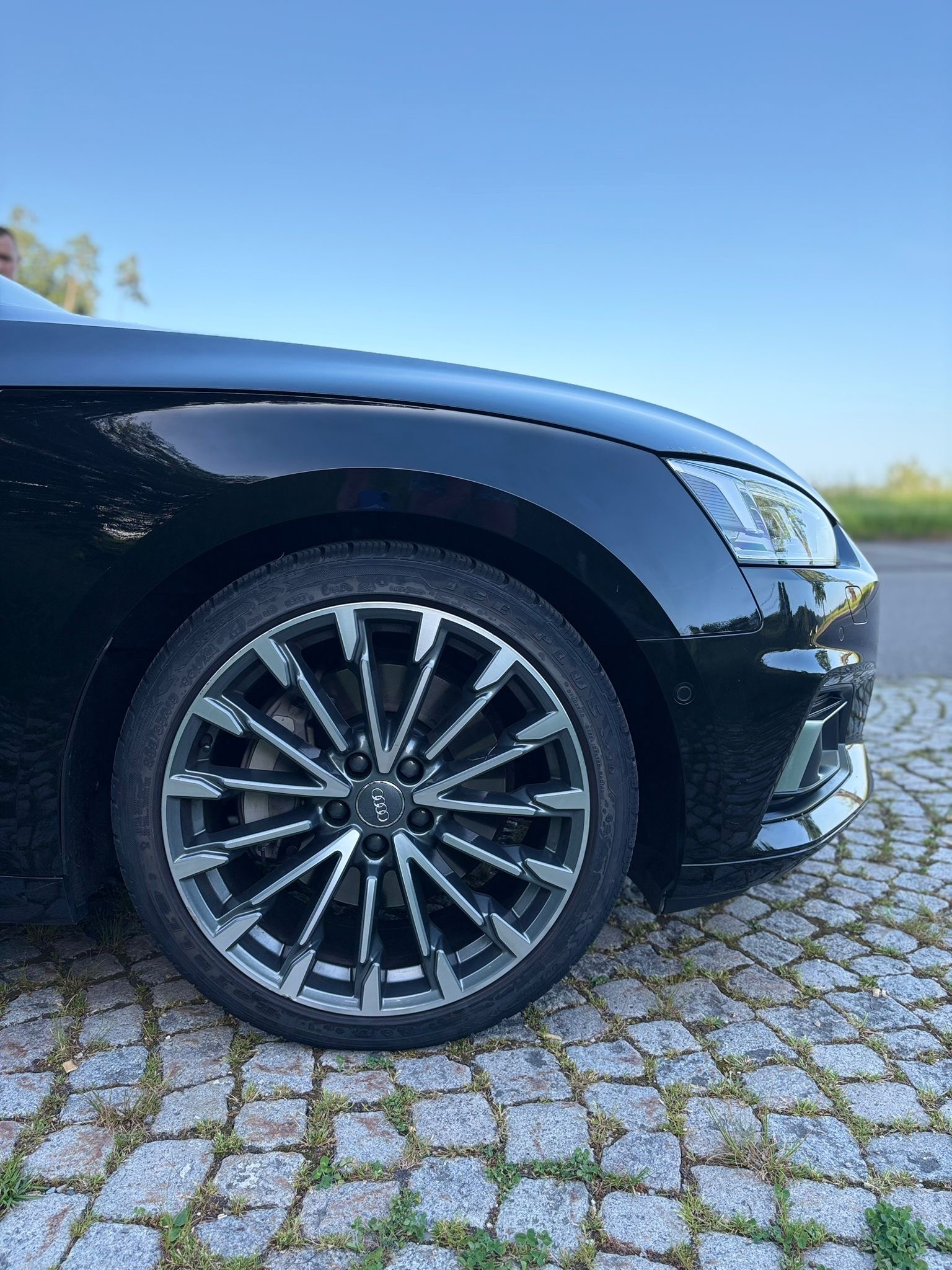 AUDI 2.0 TFSI Sport quattro S-Tronic CH Fahrzeug-image-2