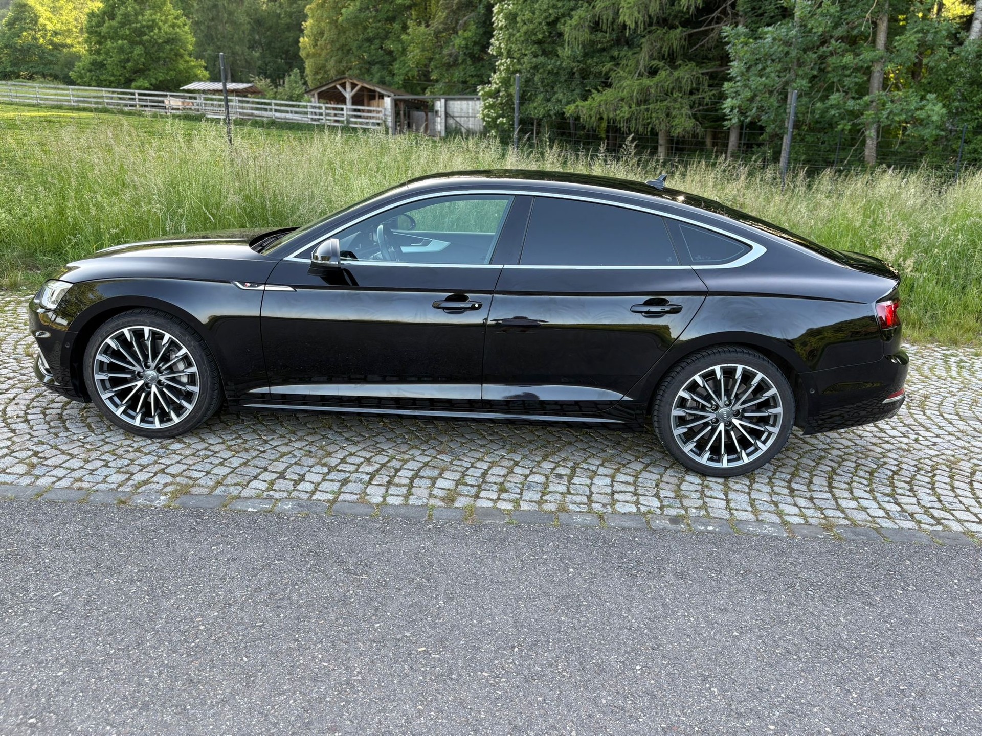 AUDI 2.0 TFSI Sport quattro S-Tronic CH Fahrzeug-image-4