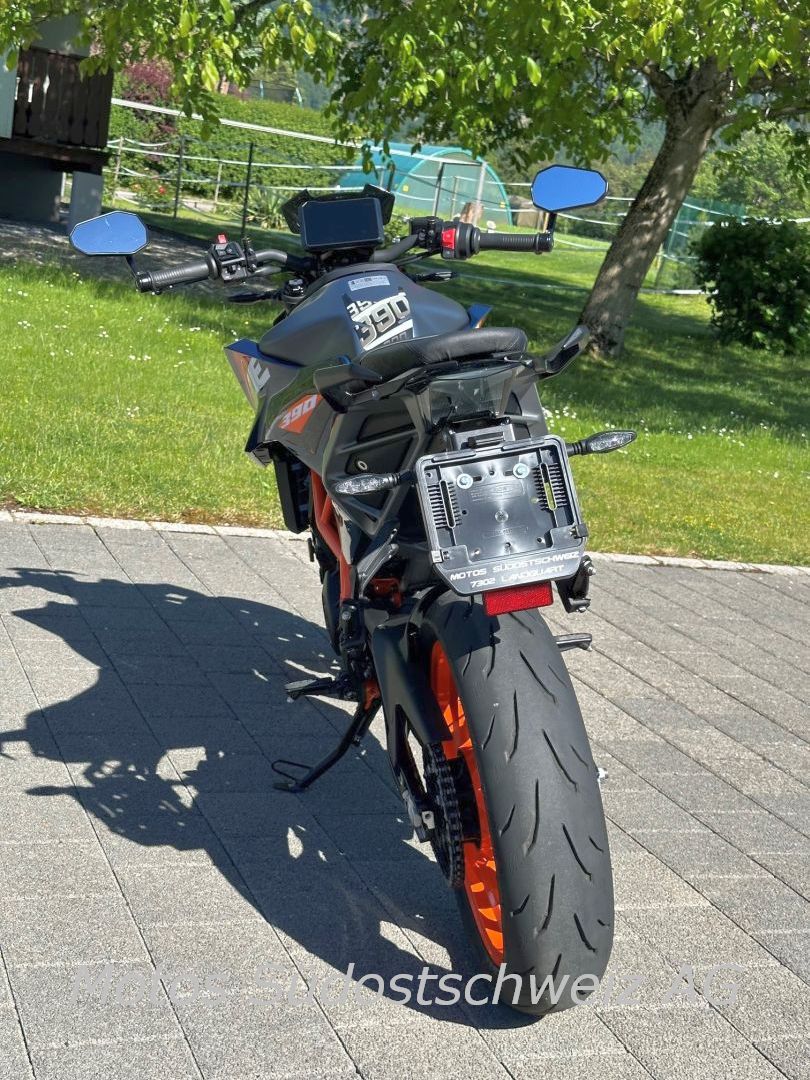 KTM 390 DUKE-image-4