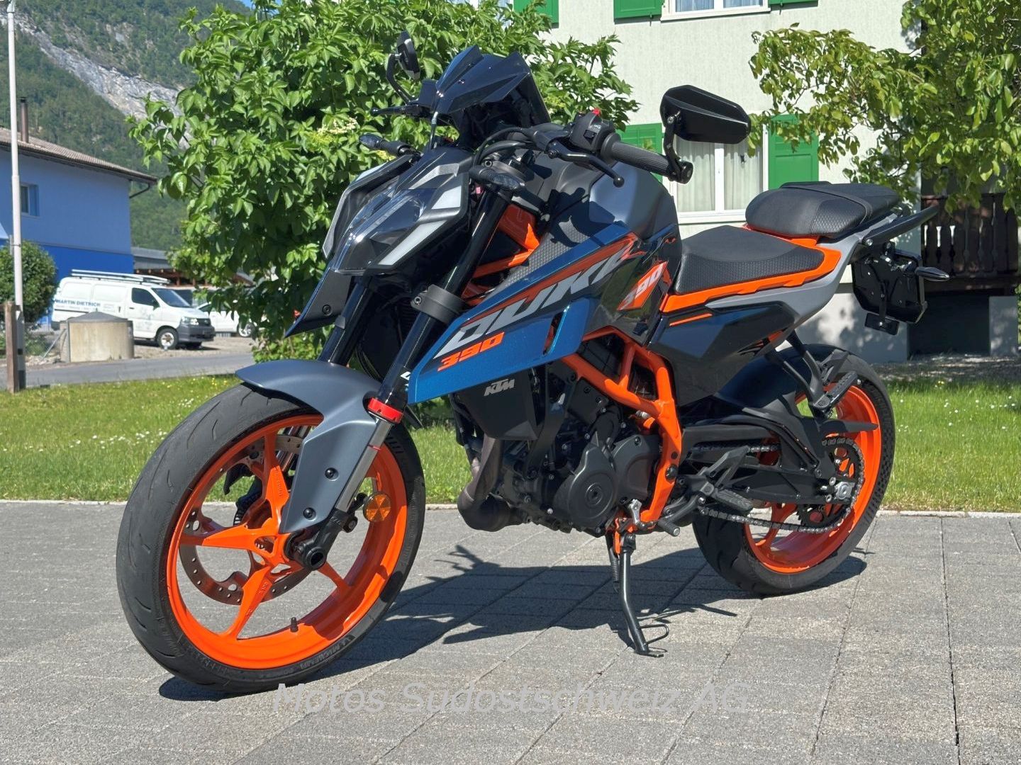 KTM 390 DUKE-image-1