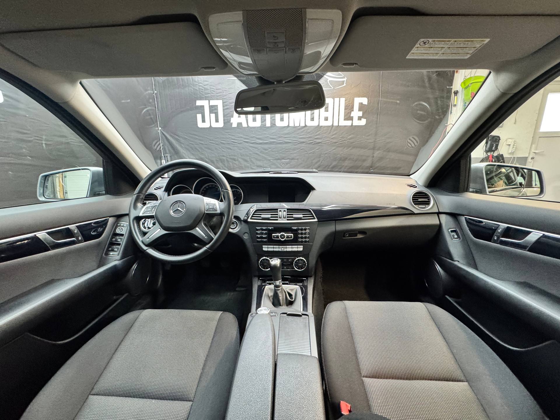 MERCEDES-BENZ C 180-image-8