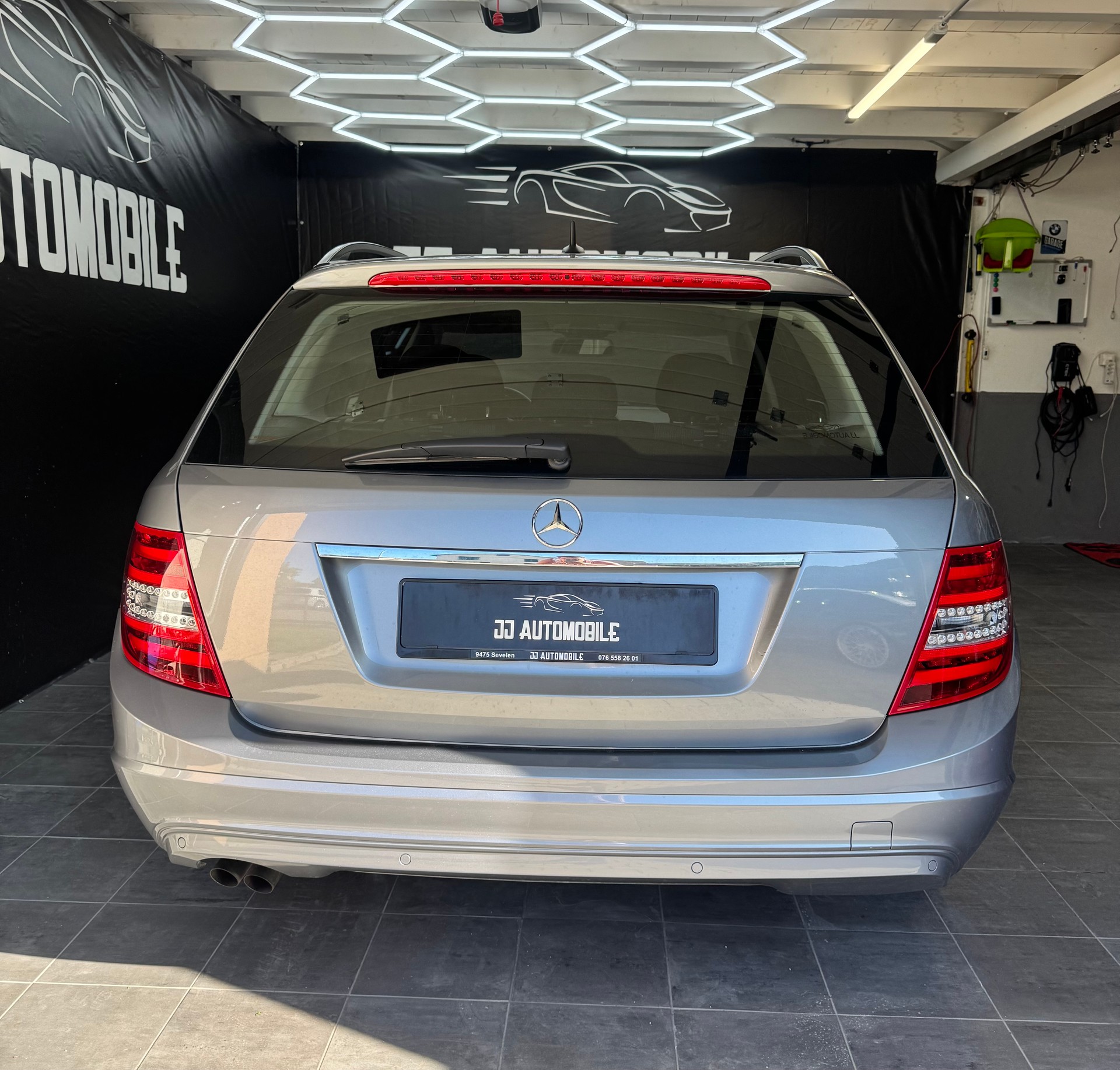 MERCEDES-BENZ C 180-image-4
