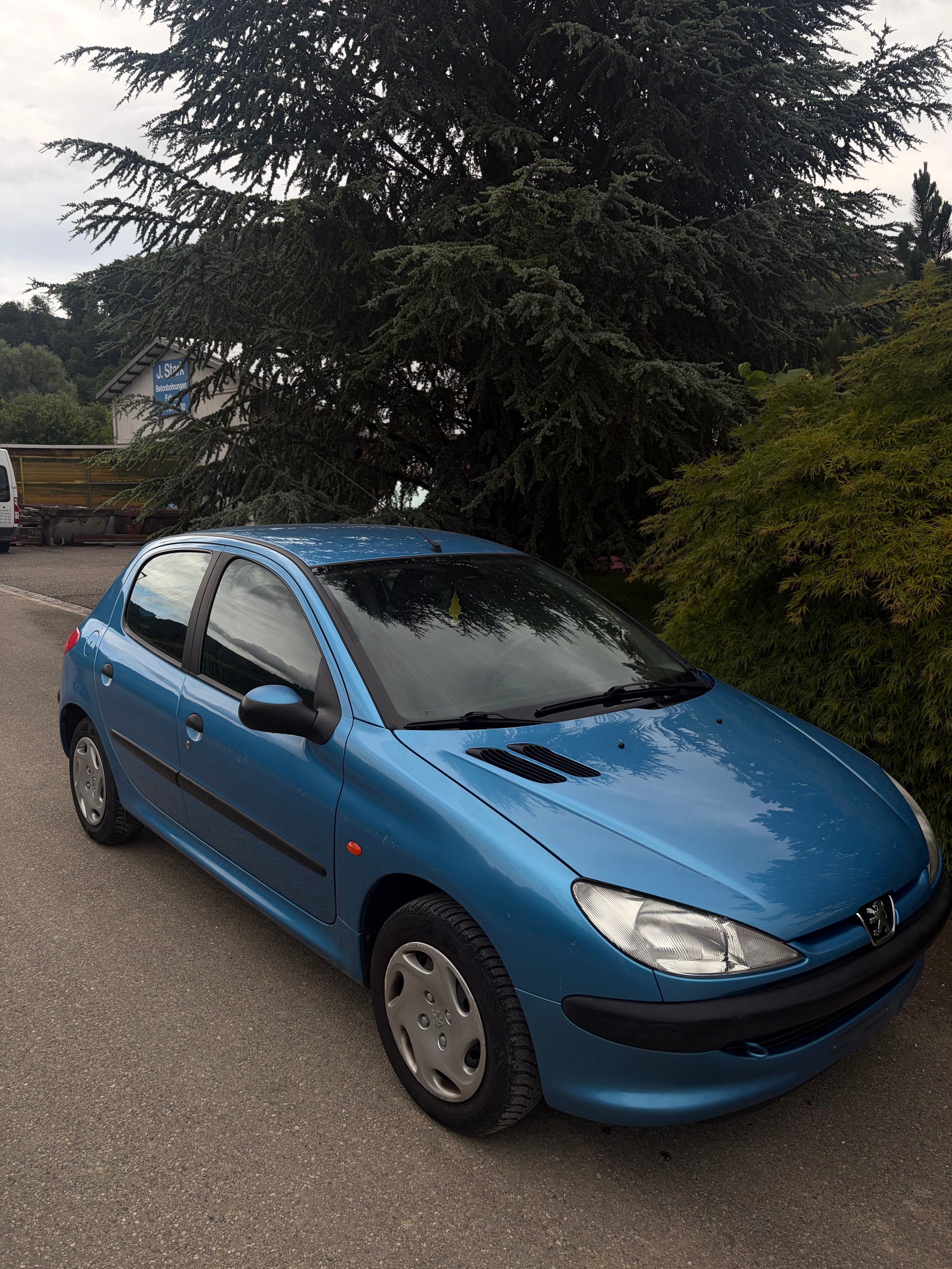 PEUGEOT 206 1.6 XT