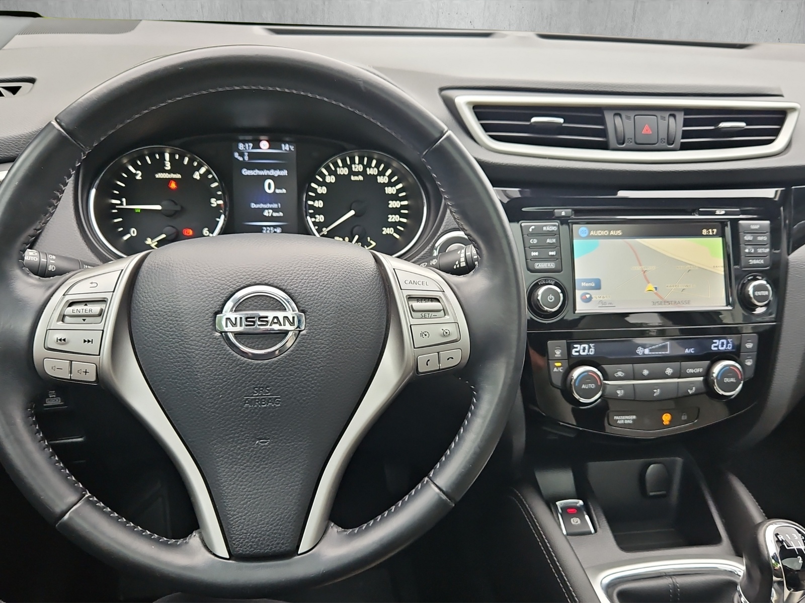 NISSAN Qashqai 1.6 dCi Tekna 4x4-image-9