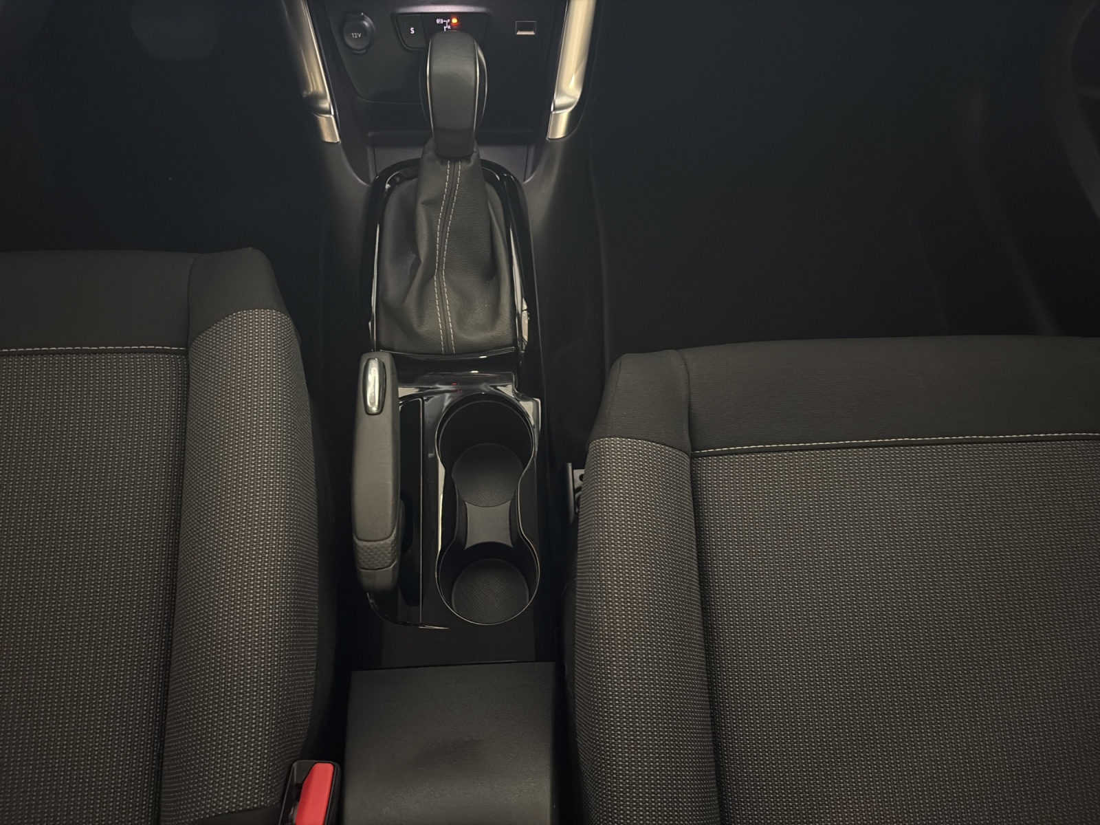 CITROEN C3 Aircross 1.2 SwissEAT6-image-11