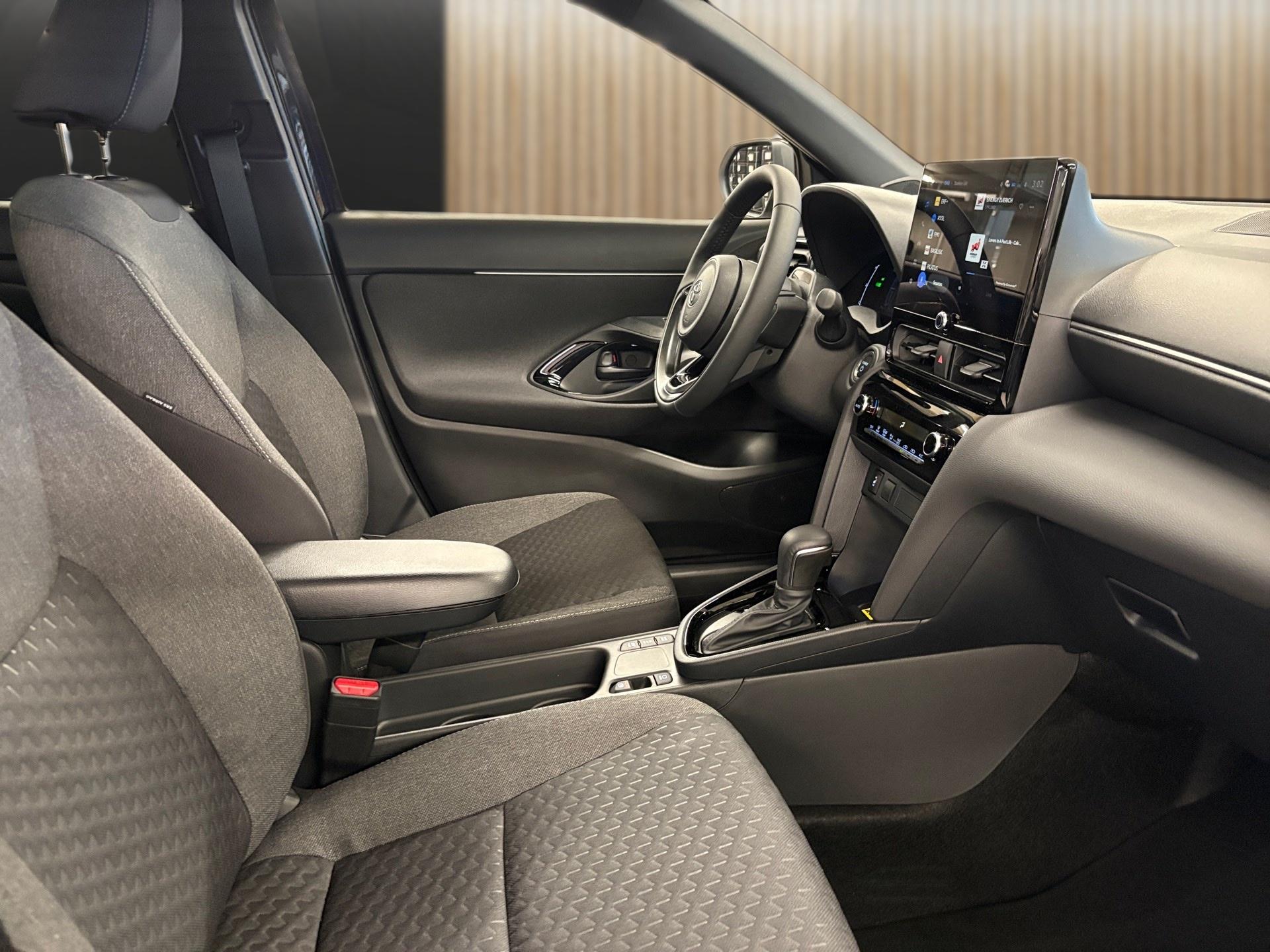 TOYOTA Yaris Cross 1.5 Trend e-CVT-image-15