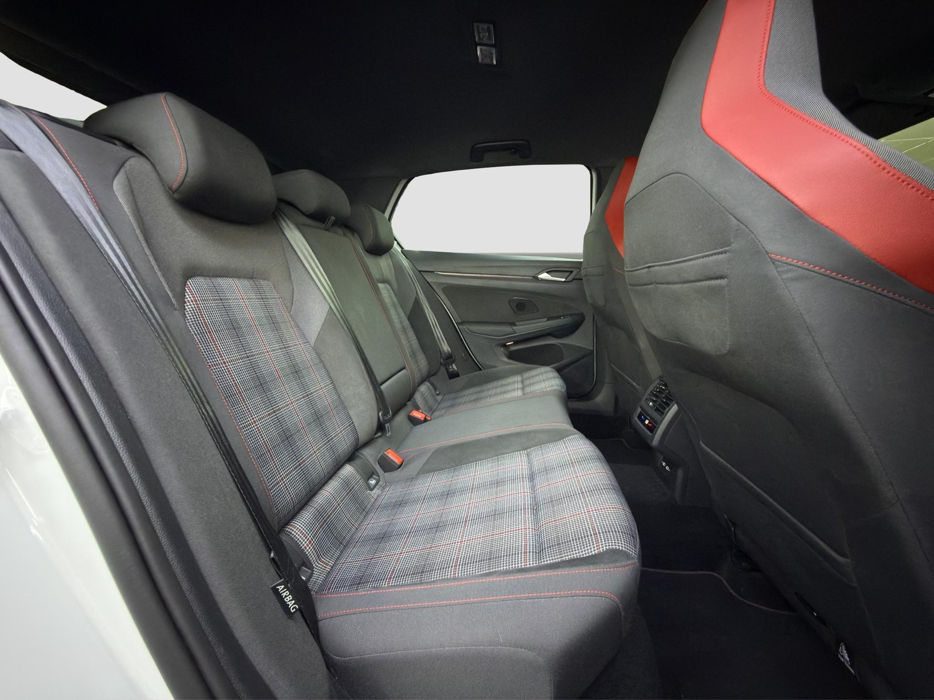 VW Golf 2.0 TSI GTI DSG-image-30