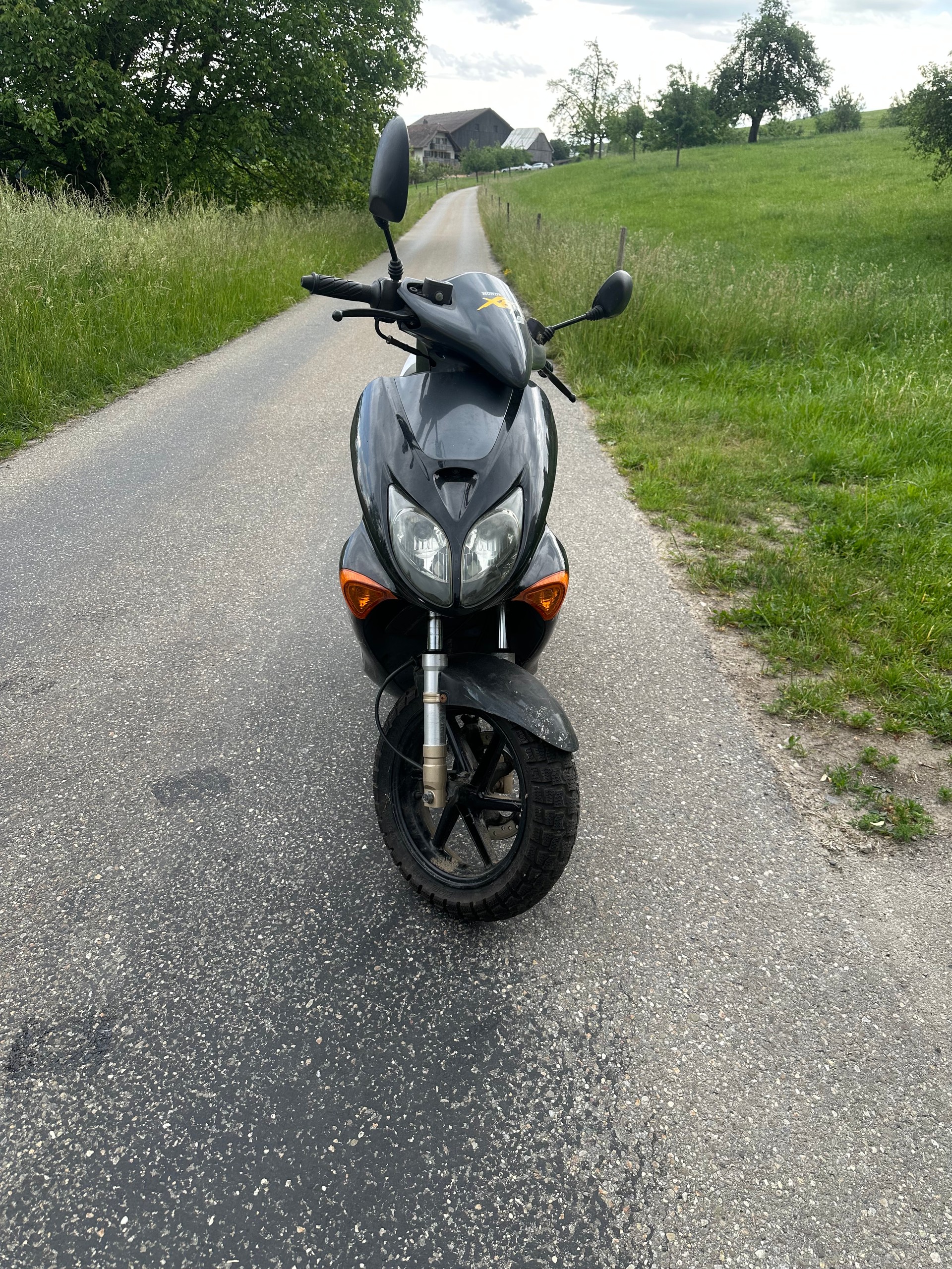 HONDA SZX 50/X8R-S Sport (45km/h)-image-5