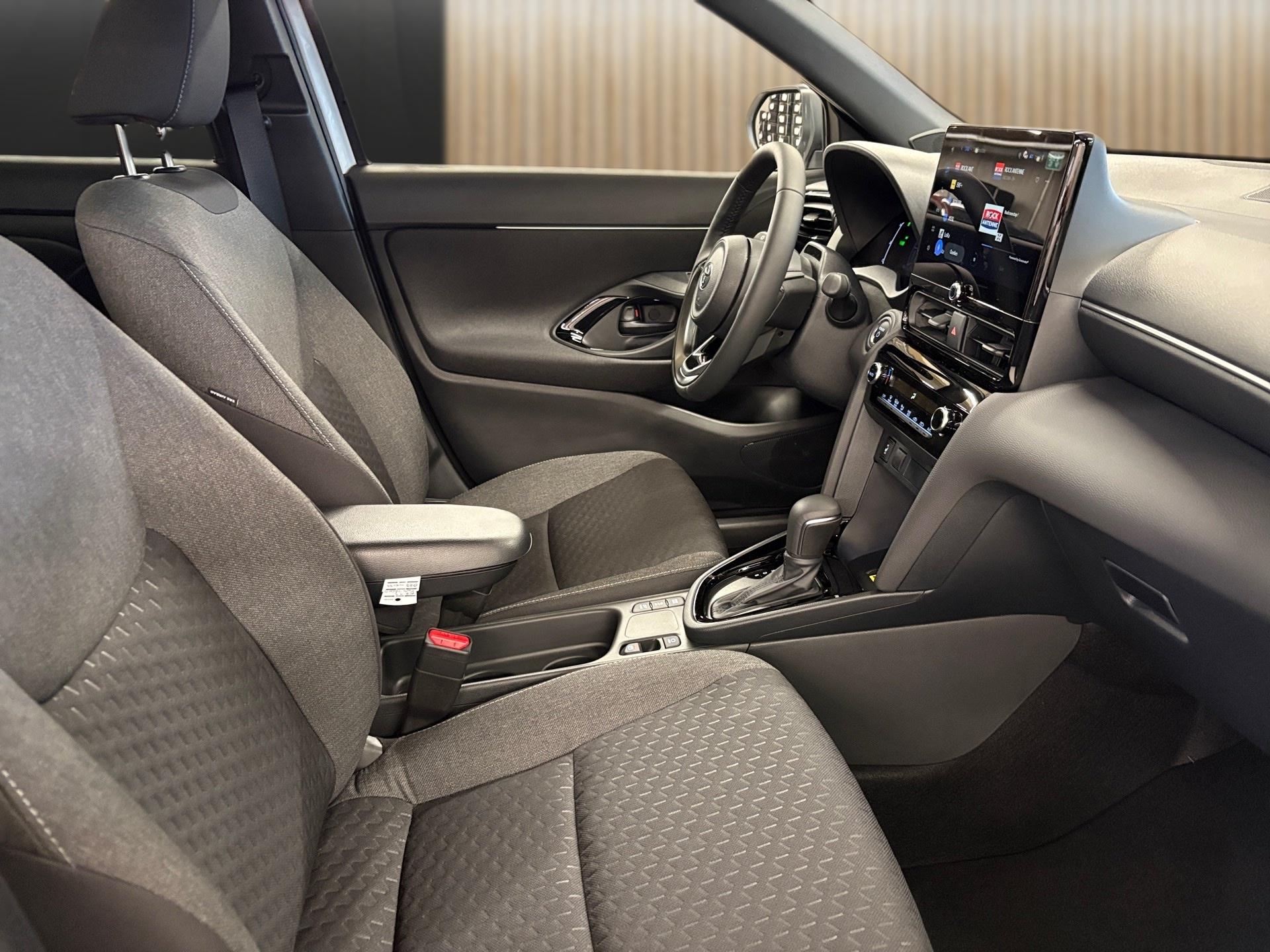 TOYOTA Yaris Cross 1.5 Trend e-CVT-image-15