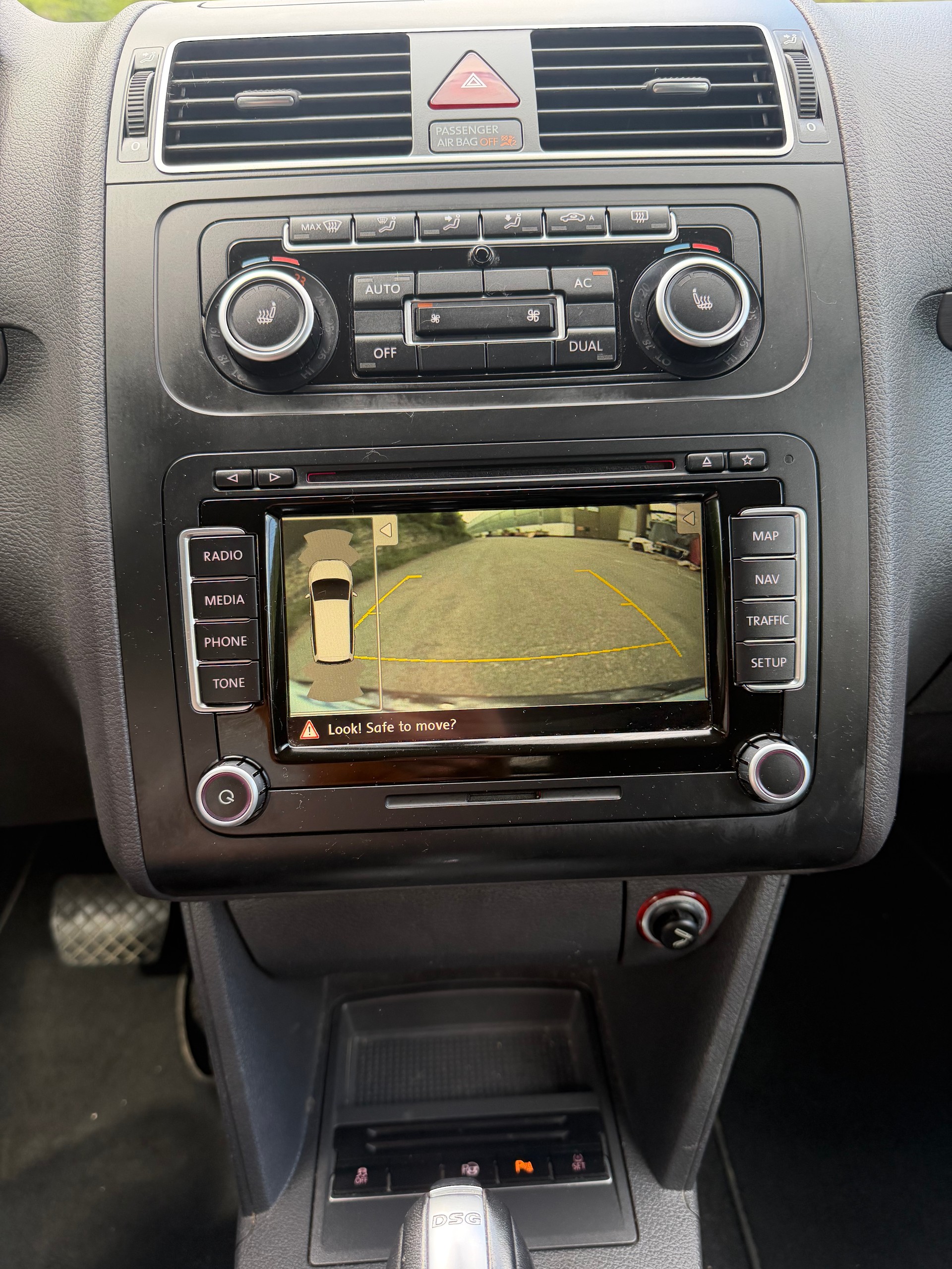 VW Touran 1.4 TSI Team DSG-image-10