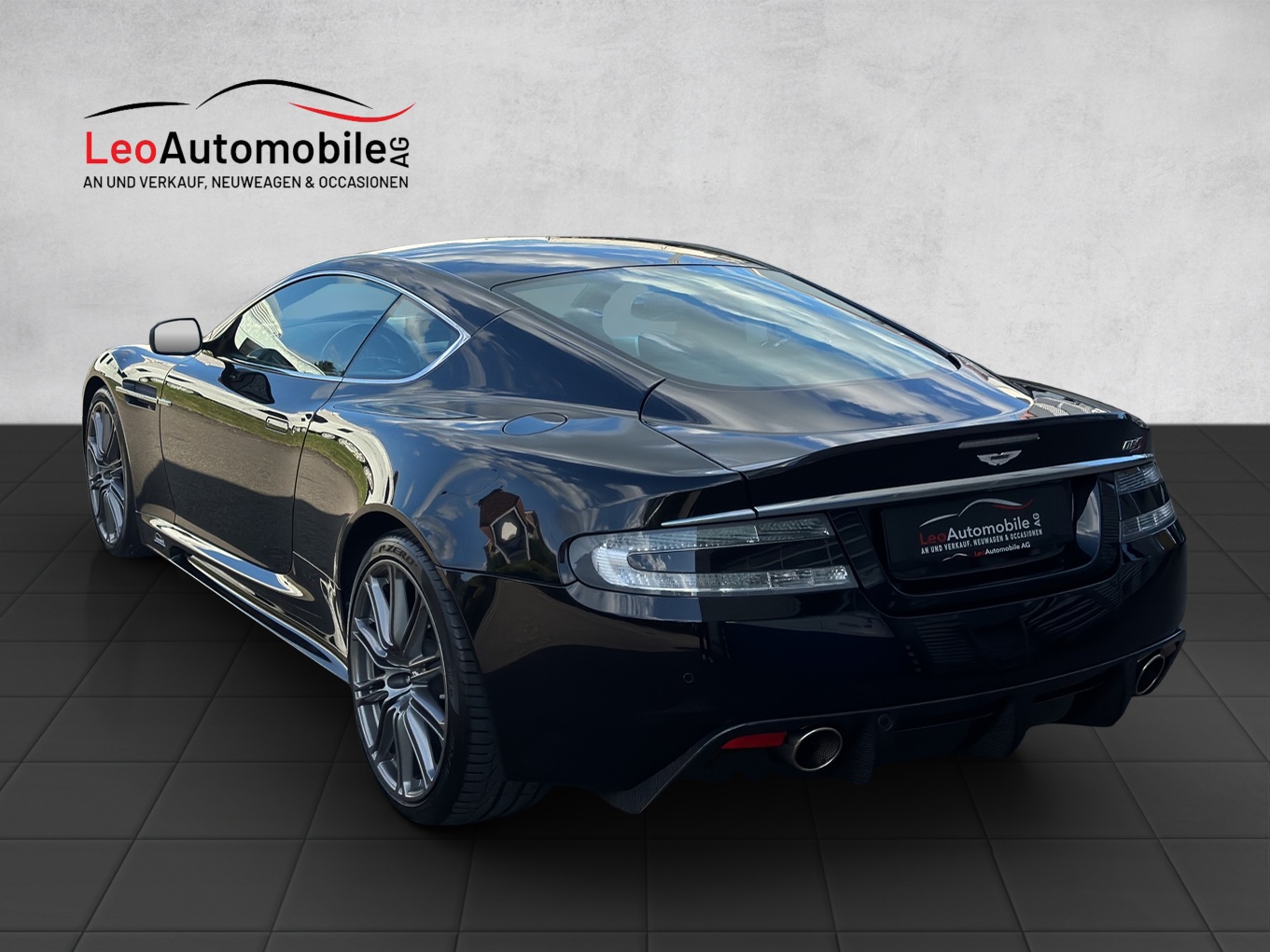 ASTON MARTIN DBS Coupé Touchtronic 2-showroom-element-2