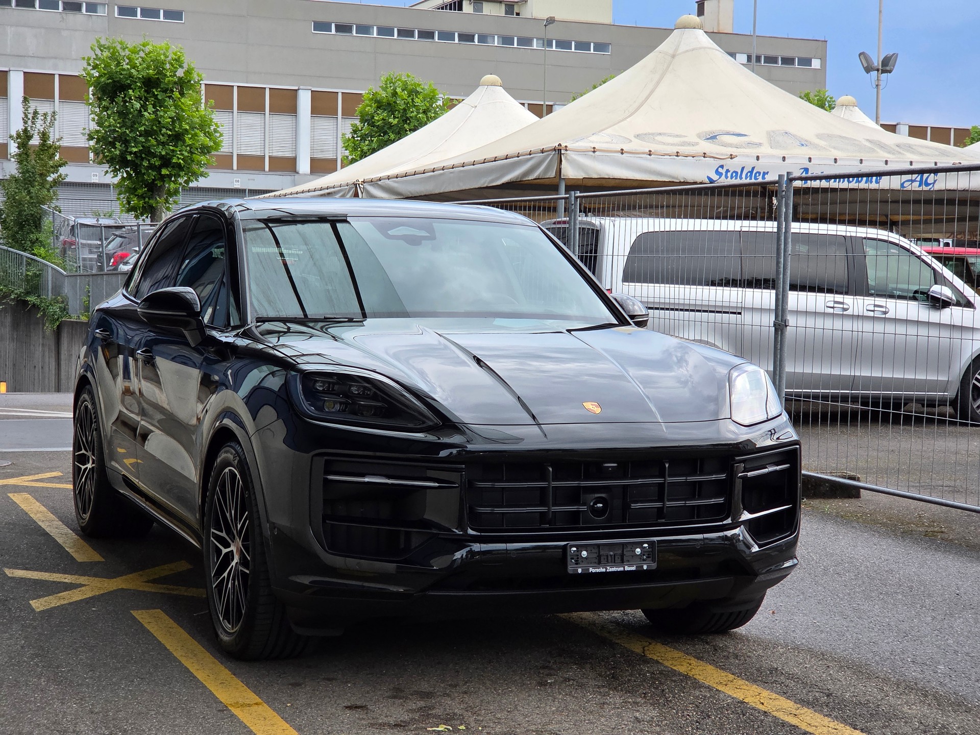 PORSCHE Cayenne Black Edition Tiptronic-showroom-element-3