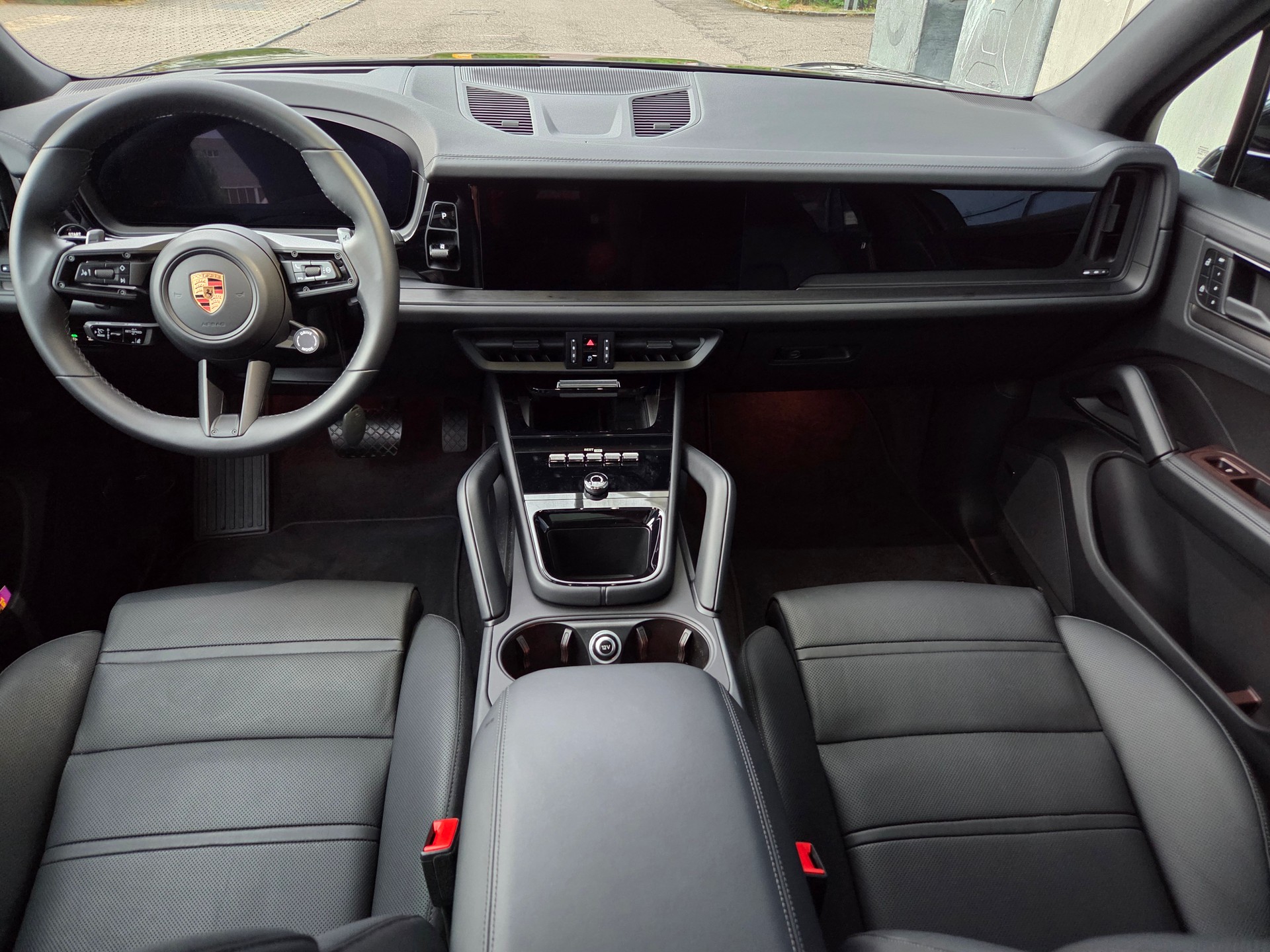 PORSCHE Cayenne Black Edition Tiptronic-image-18