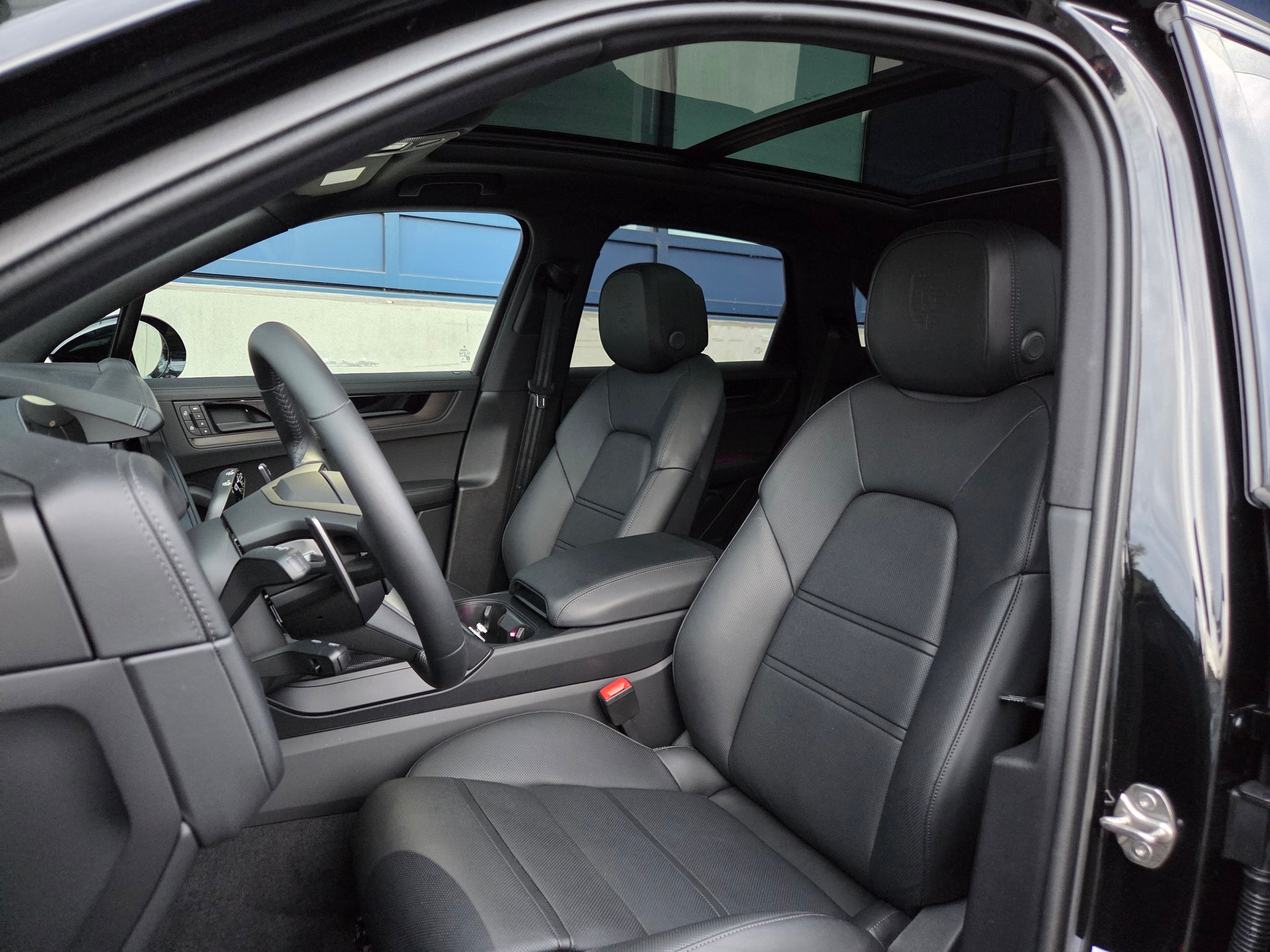 PORSCHE Cayenne Black Edition Tiptronic-image-10