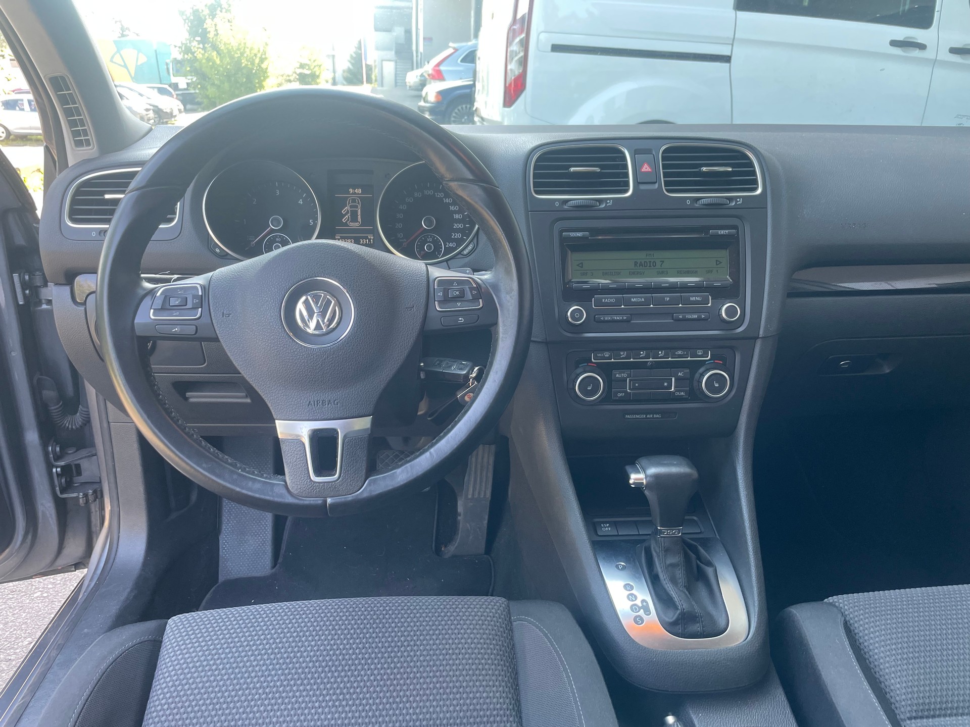 VW Golf 2.0 TDI Comfortline DSG-image-6