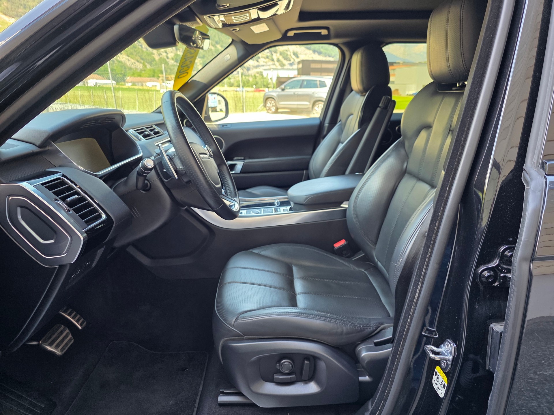 LAND ROVER Range Rover Sport 3.0 SDV6 HSE Dynamic Automatic-image-16