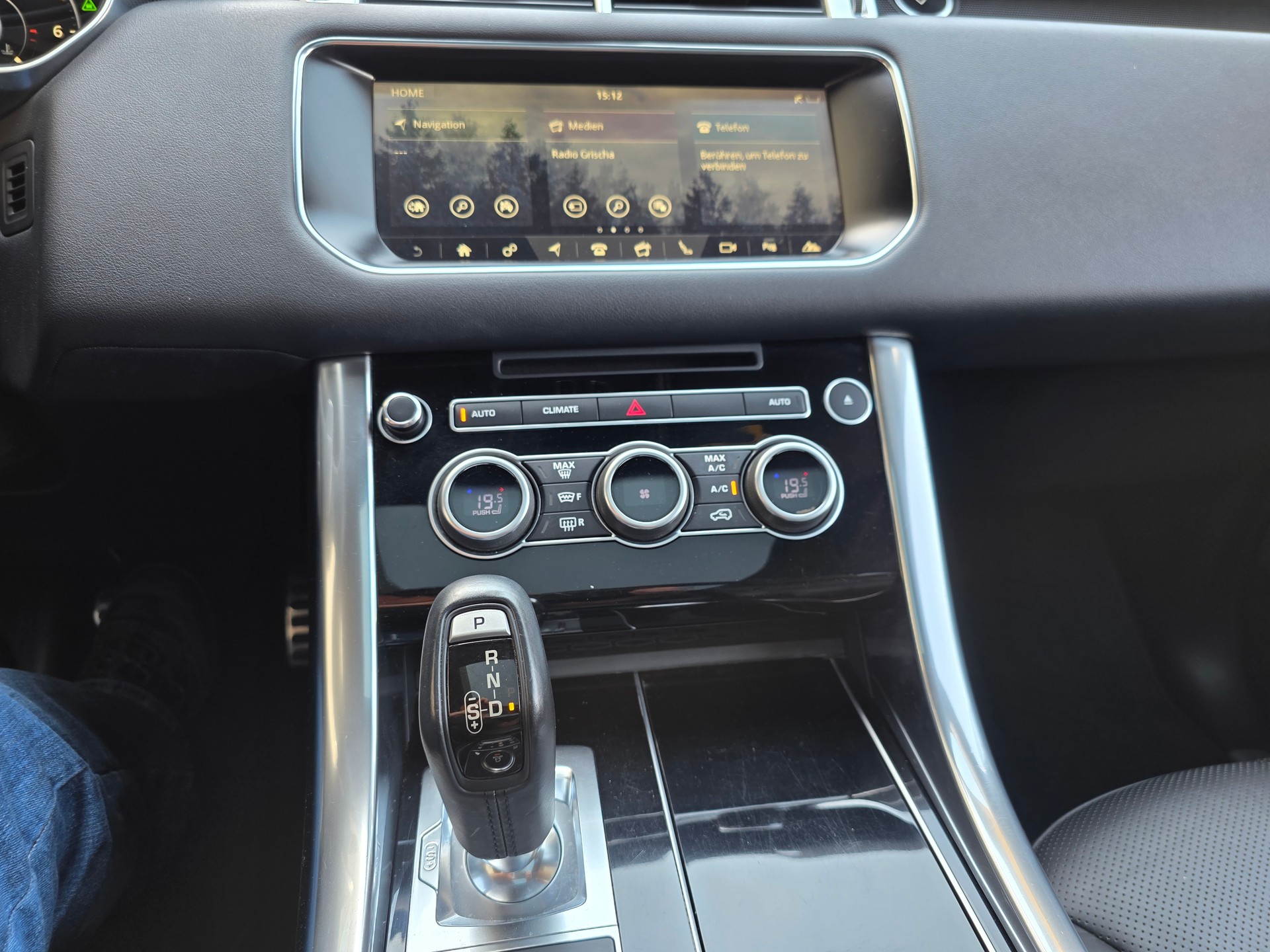 LAND ROVER Range Rover Sport 3.0 SDV6 HSE Dynamic Automatic-image-28