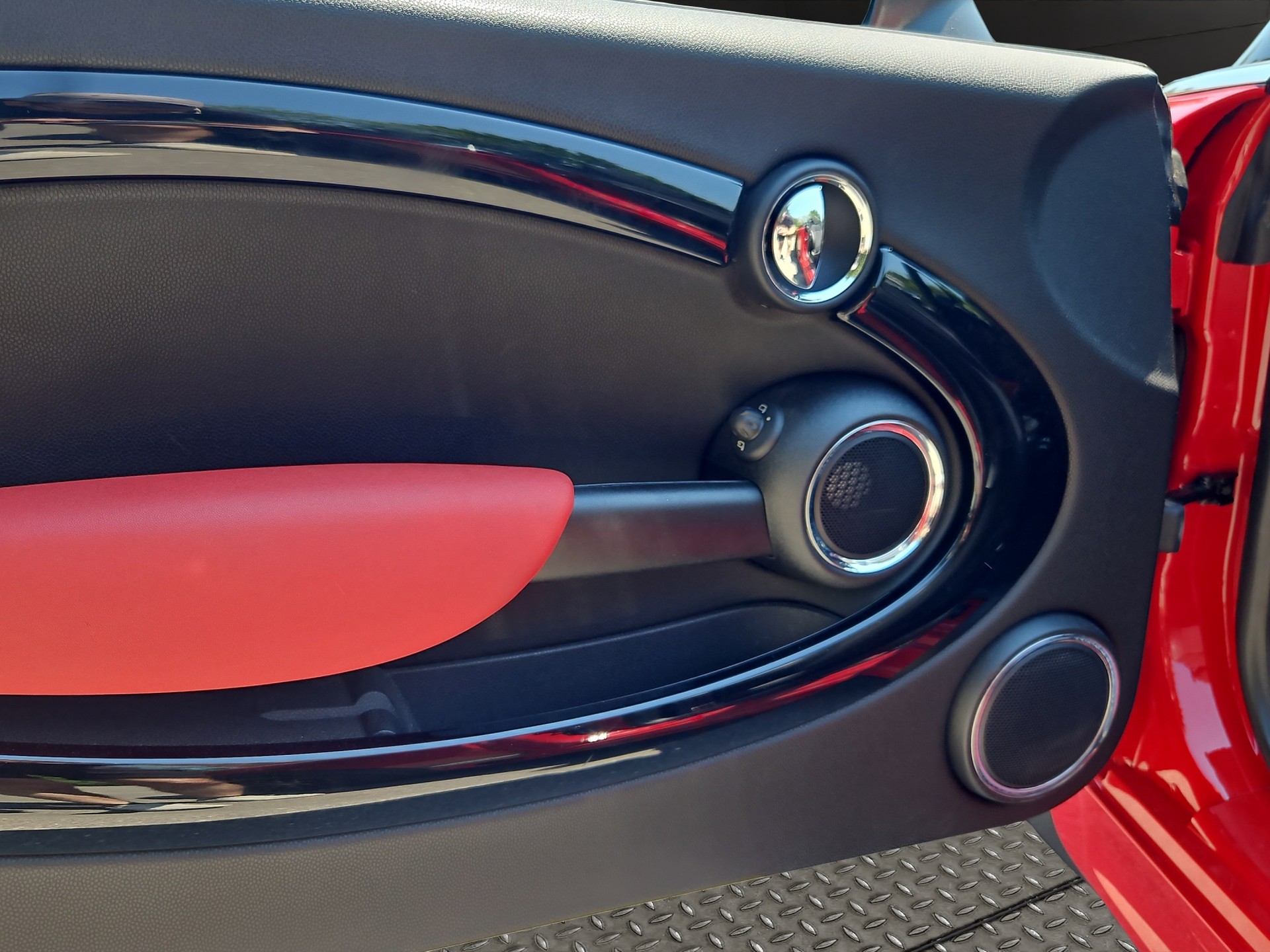 MINI Cooper John Cooper Works Cabriolet-image-20