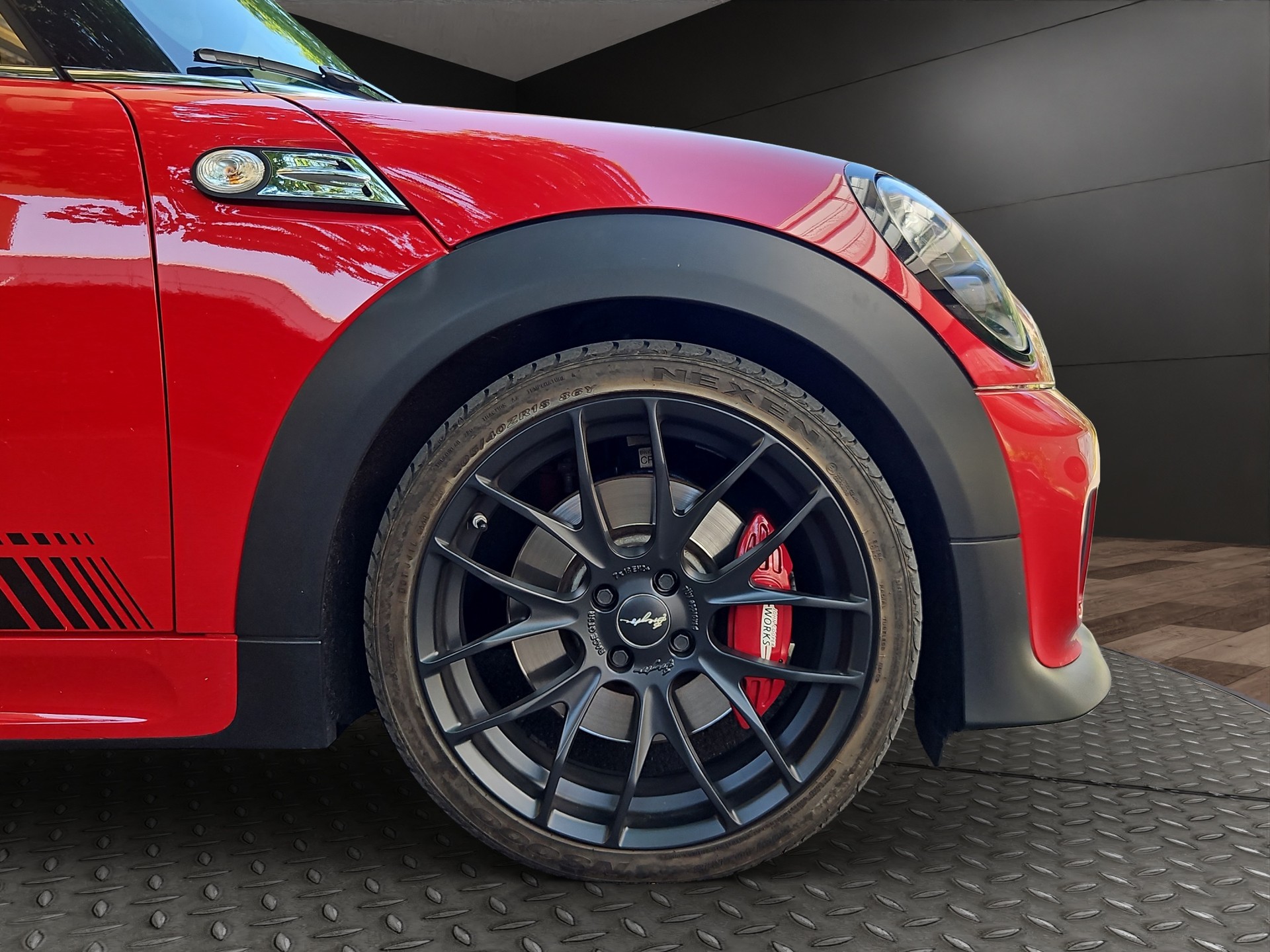 MINI Cooper John Cooper Works Cabriolet-image-10