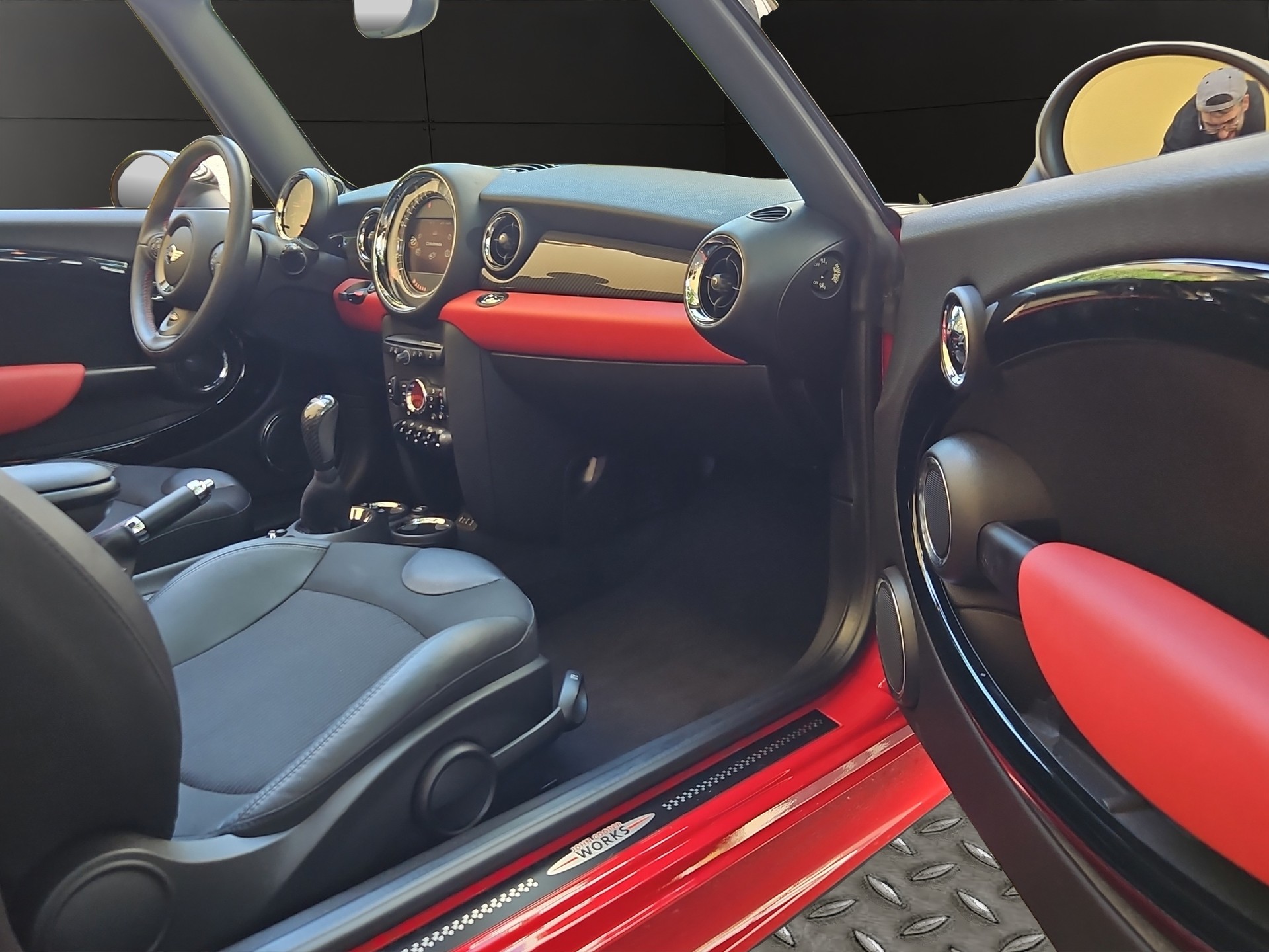 MINI Cooper John Cooper Works Cabriolet-image-16