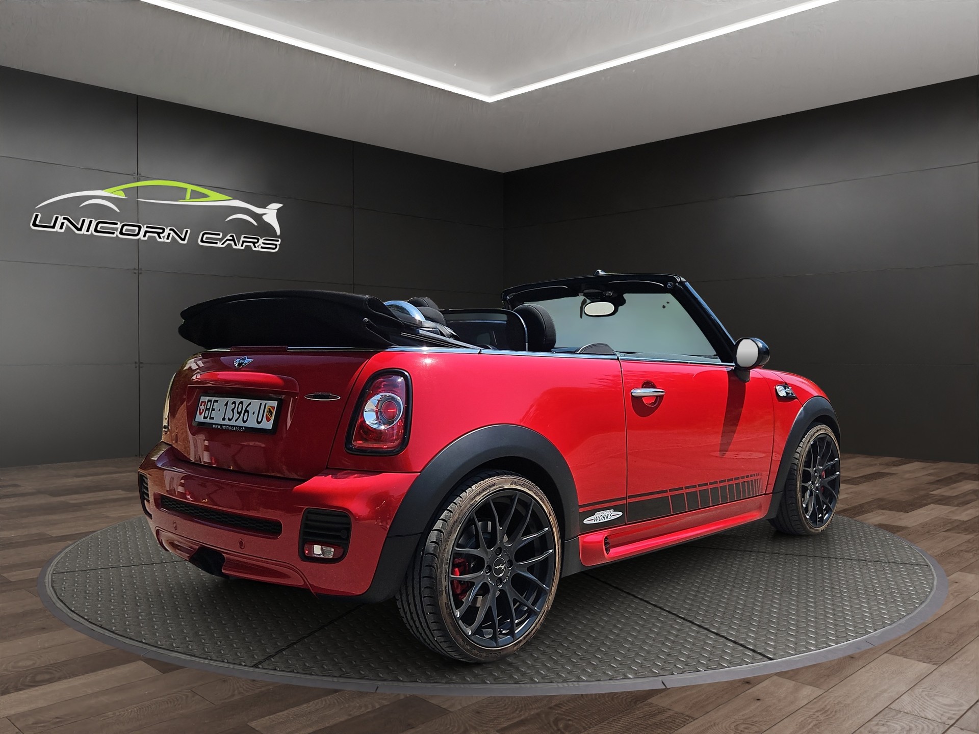 MINI Cooper John Cooper Works Cabriolet-image-6