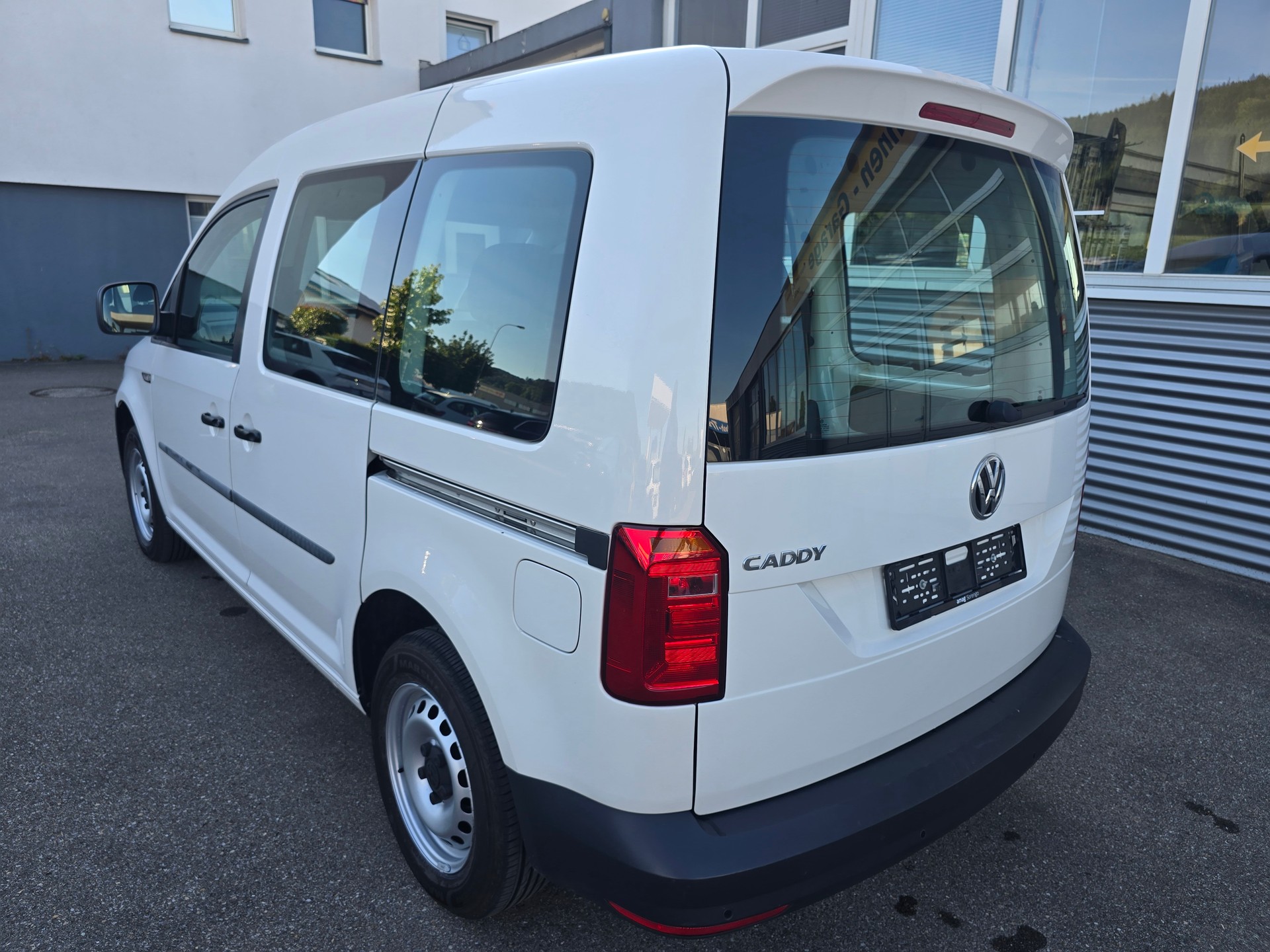 VW Caddy 2.0TDI BlueMotion Technology*TOP-ZUSTAND*Frsch ab MFK"Frisch ab Service**-image-4