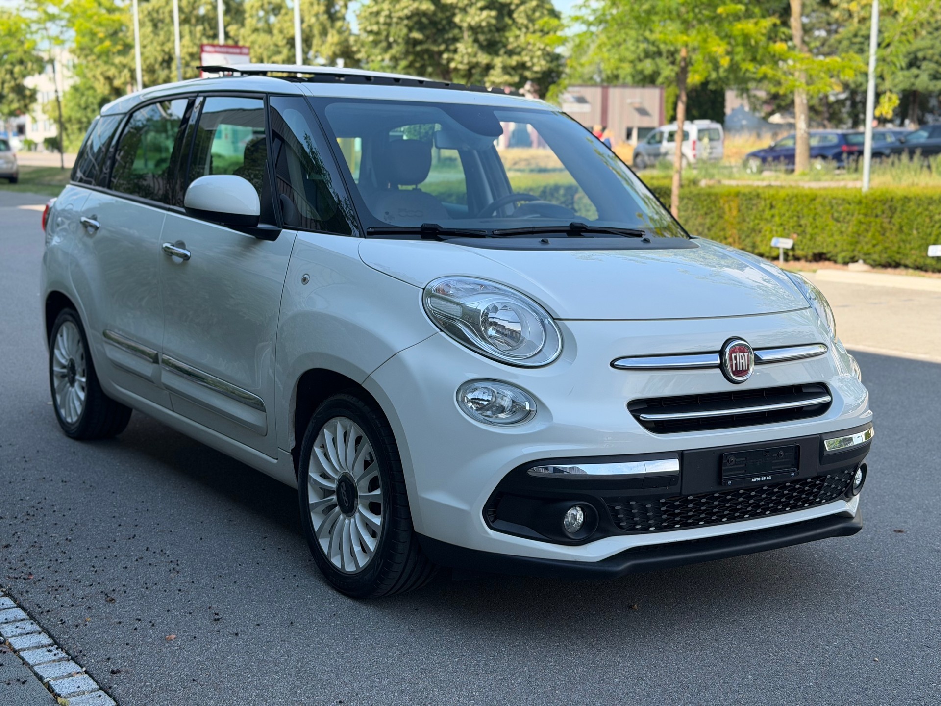 FIAT 500L Wagon 1.6JTD Lounge-image-5