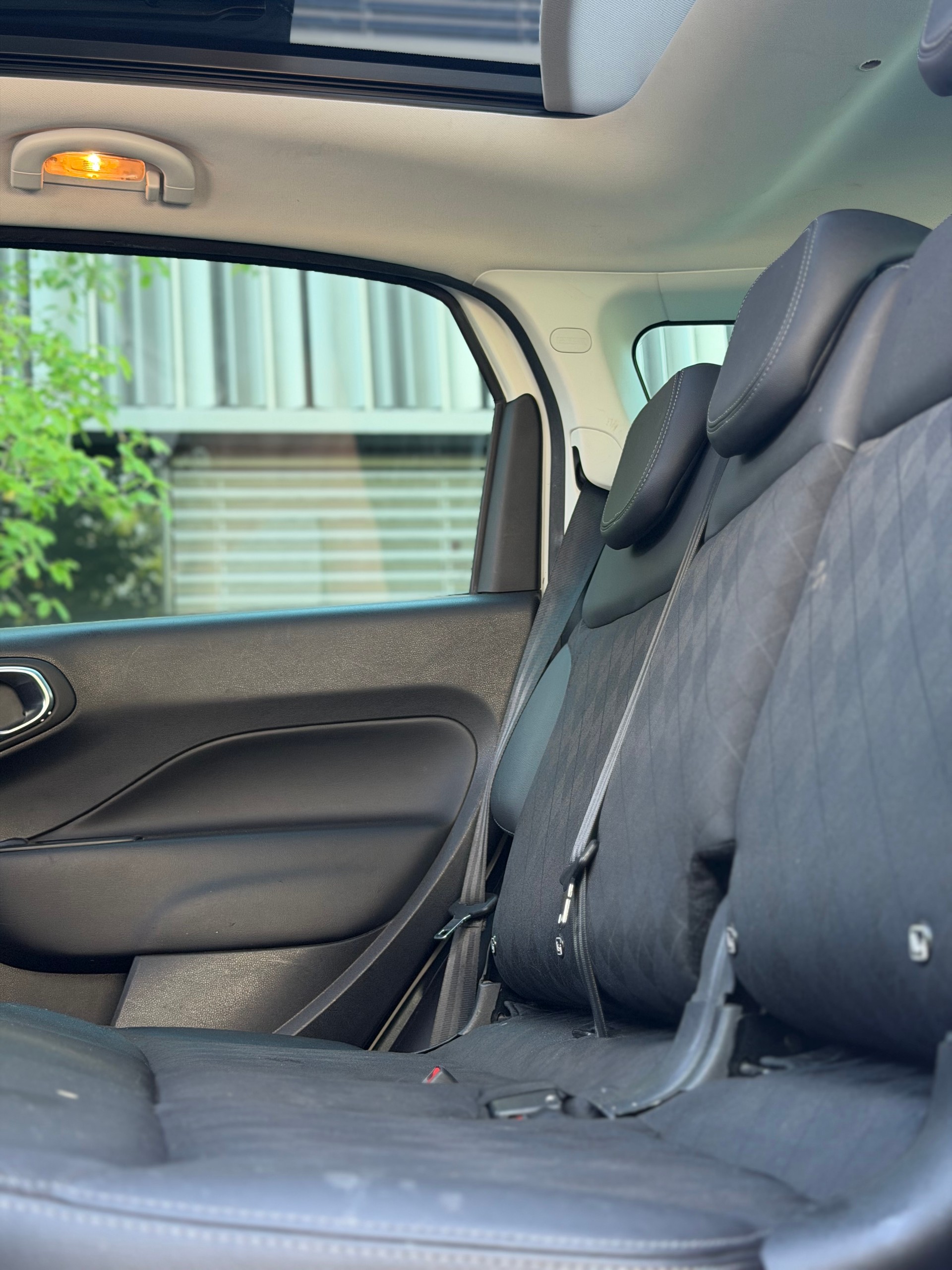 FIAT 500L Wagon 1.6JTD Lounge-image-8