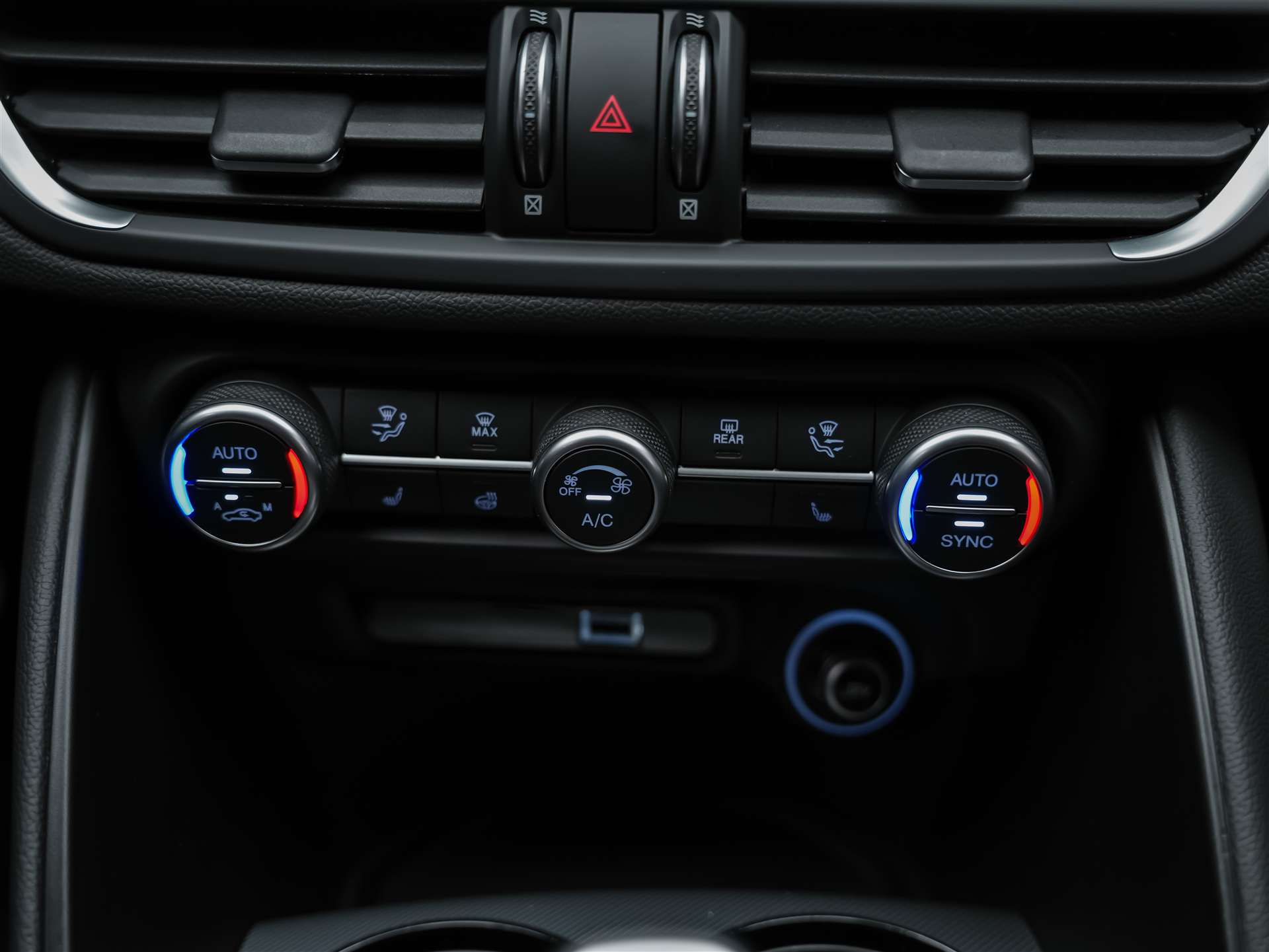 ALFA ROMEO Giulia 2.0 Veloce Q4 AT8 *Facelift*Abstandsregler*El. Sitze mit Memory*Sitzheizung*-image-23