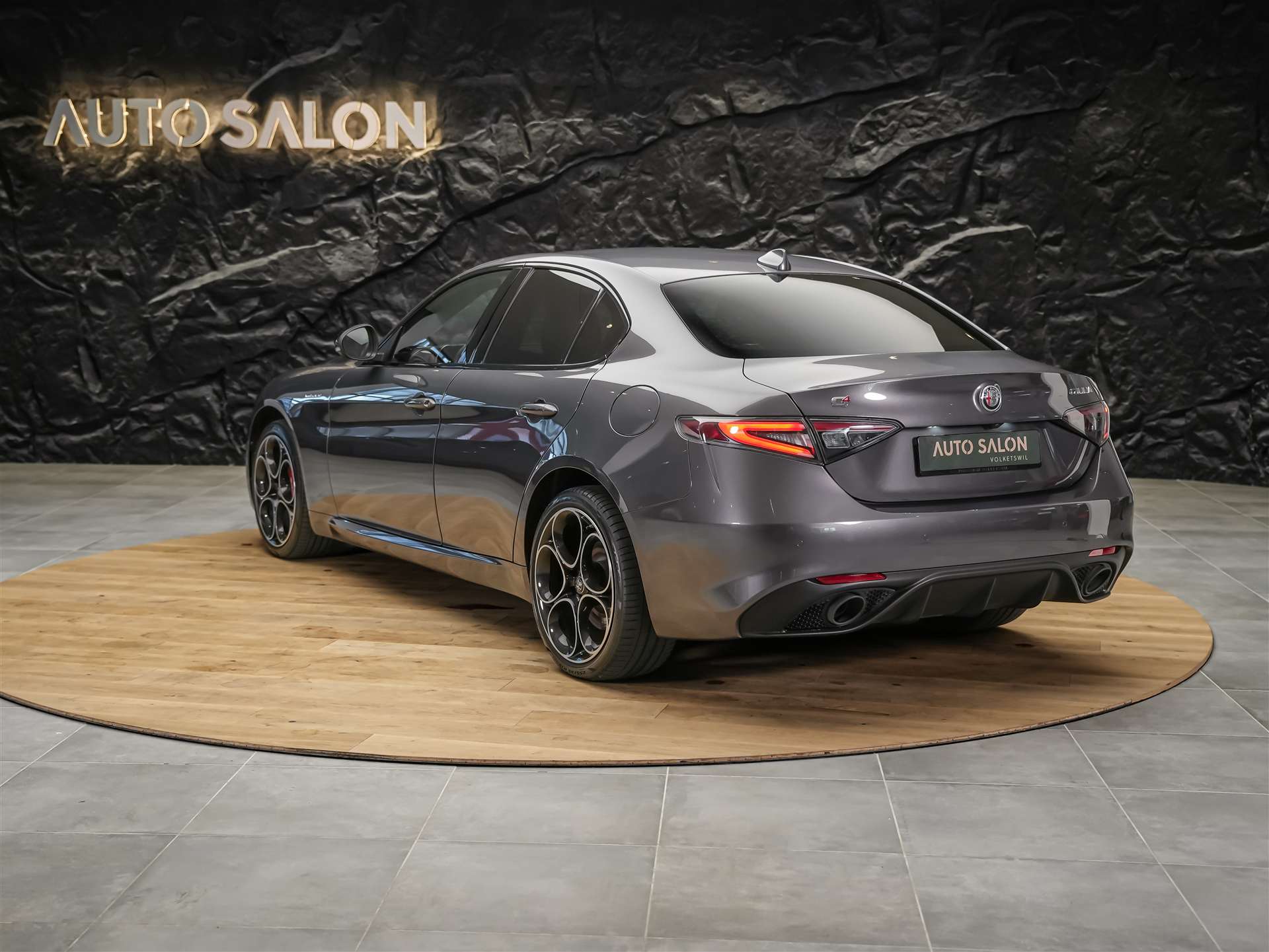 ALFA ROMEO Giulia 2.0 Veloce Q4 AT8 *Facelift*Abstandsregler*El. Sitze mit Memory*Sitzheizung*-showroom-element-3